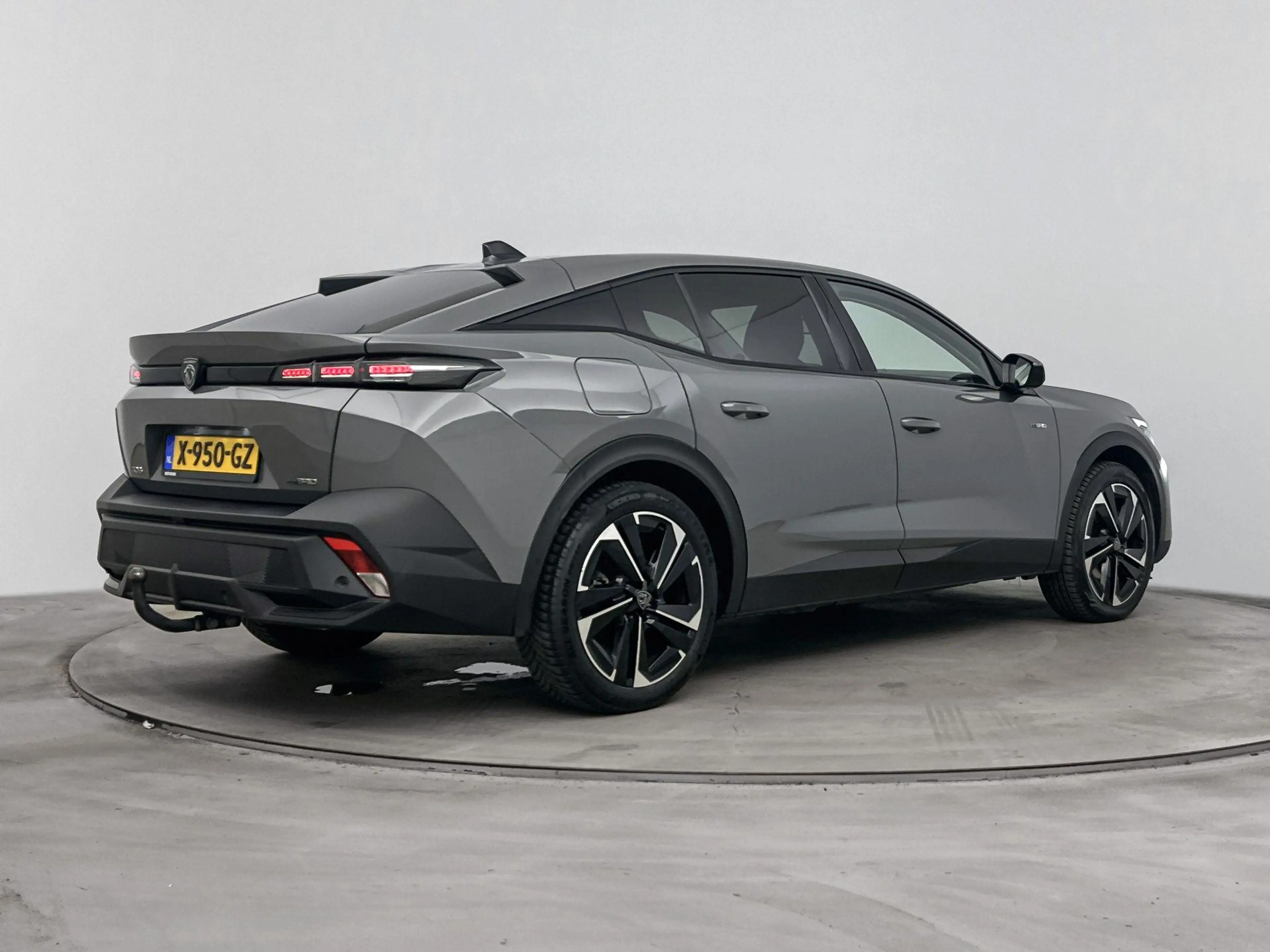 Peugeot 408 HYbrid Allure Pack 180 pk Automaat | Trekhaak | Na — photo 11