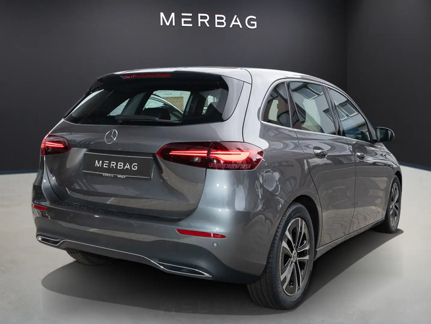 Mercedes-Benz B 180 W-Paket ParkAss. LED SpurH el.Heck LM KAM Grau - 2