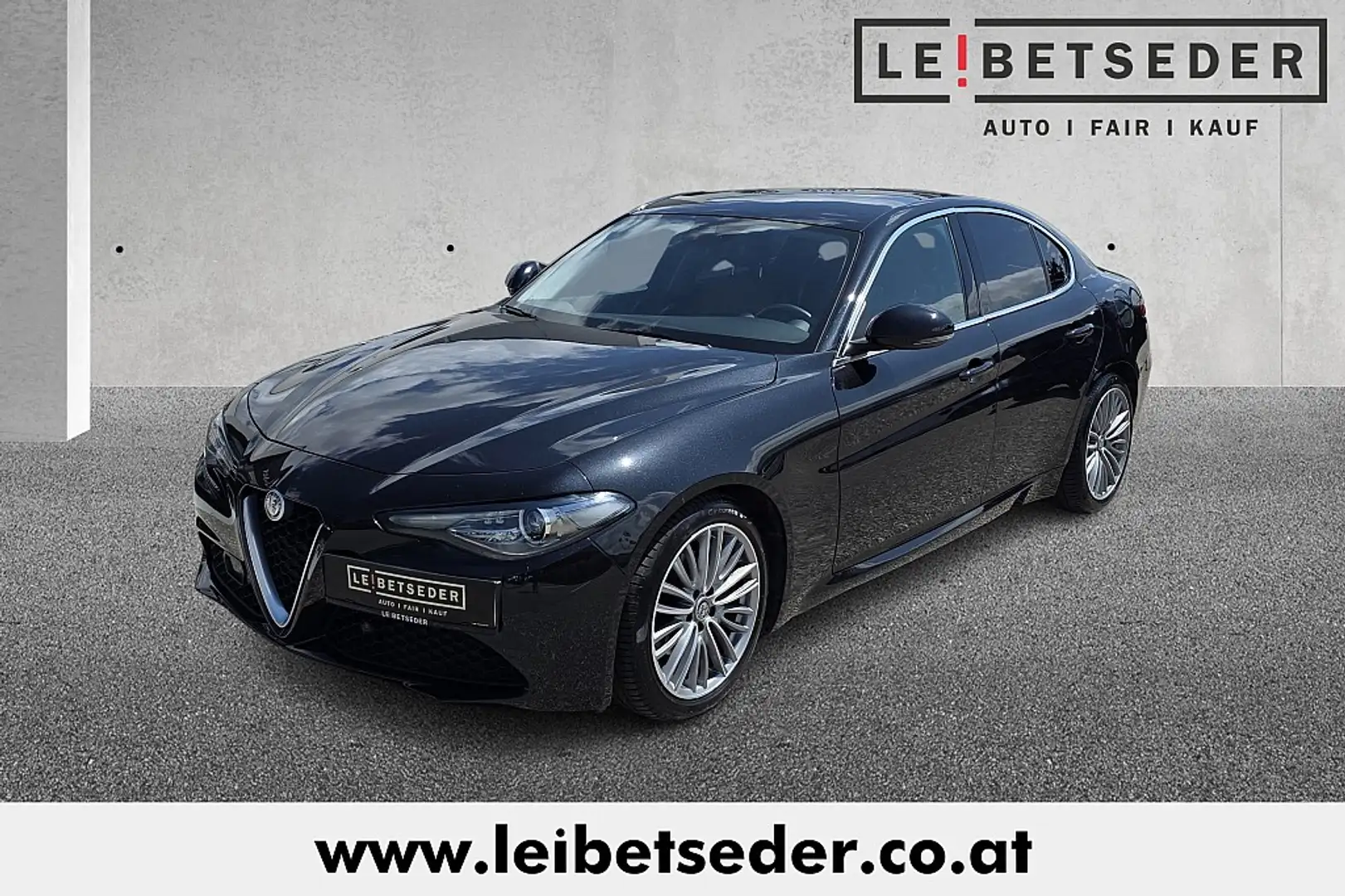 Alfa Romeo Giulia Super 2,2 180 AT RWD Noir - 1