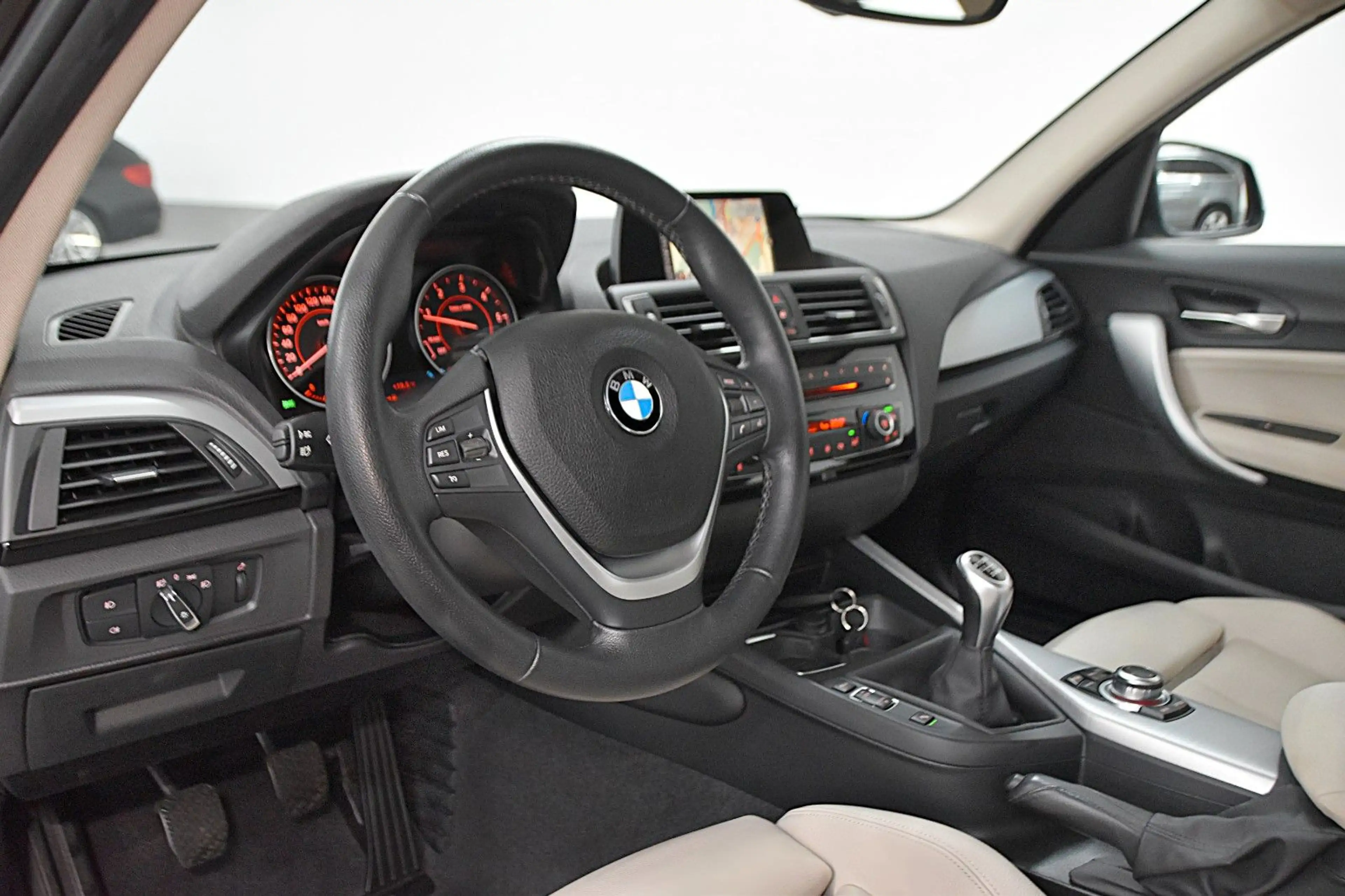 BMW 120 D SPORT LINE*AUS 2 HAND*FINANZIERUNG MÖGLICH* — photo 2