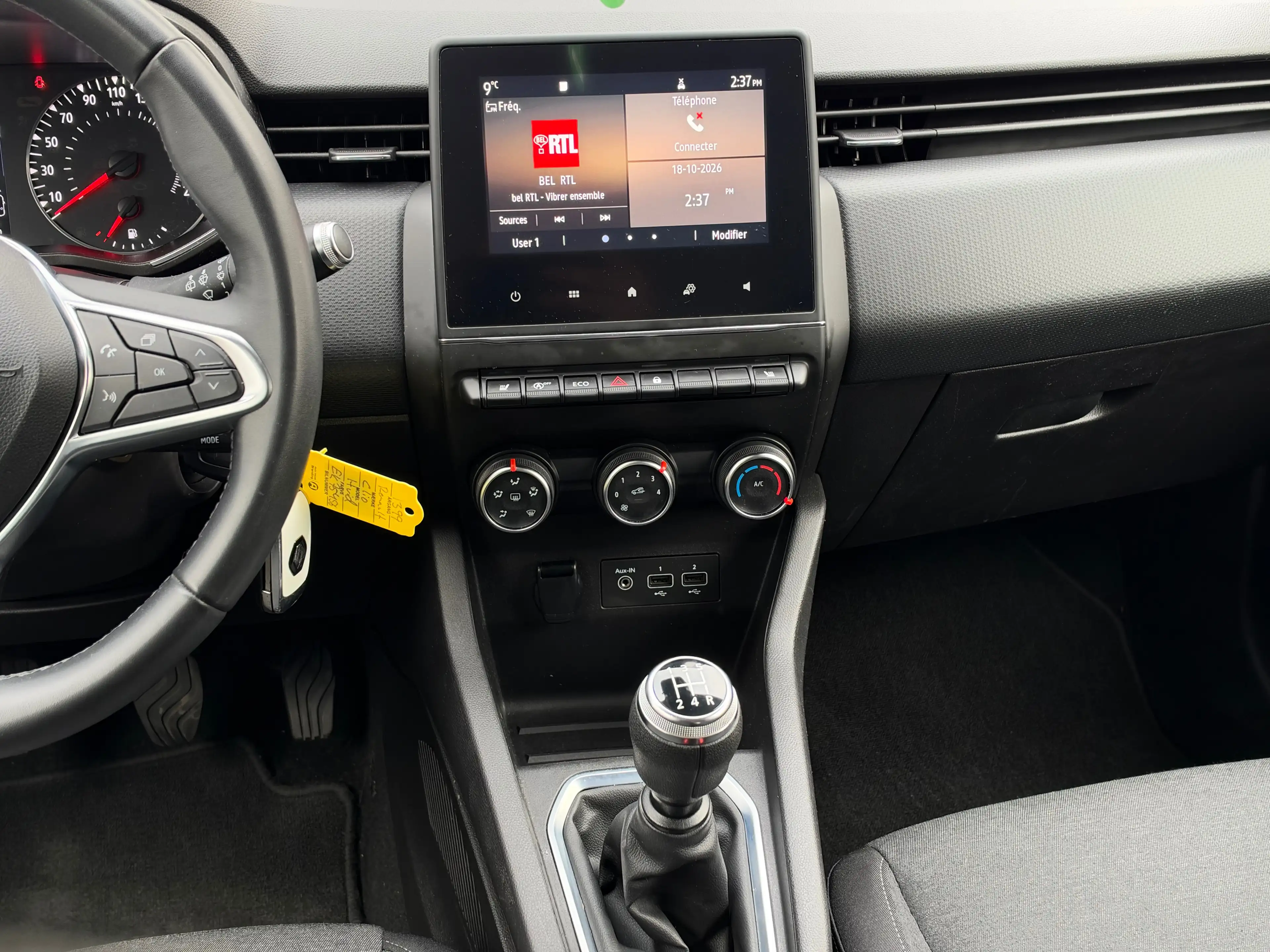 Renault Clio CarPlay - Carnet complet - Garantie 12 mois ! - Sièges chauffants - Air co — photo 12