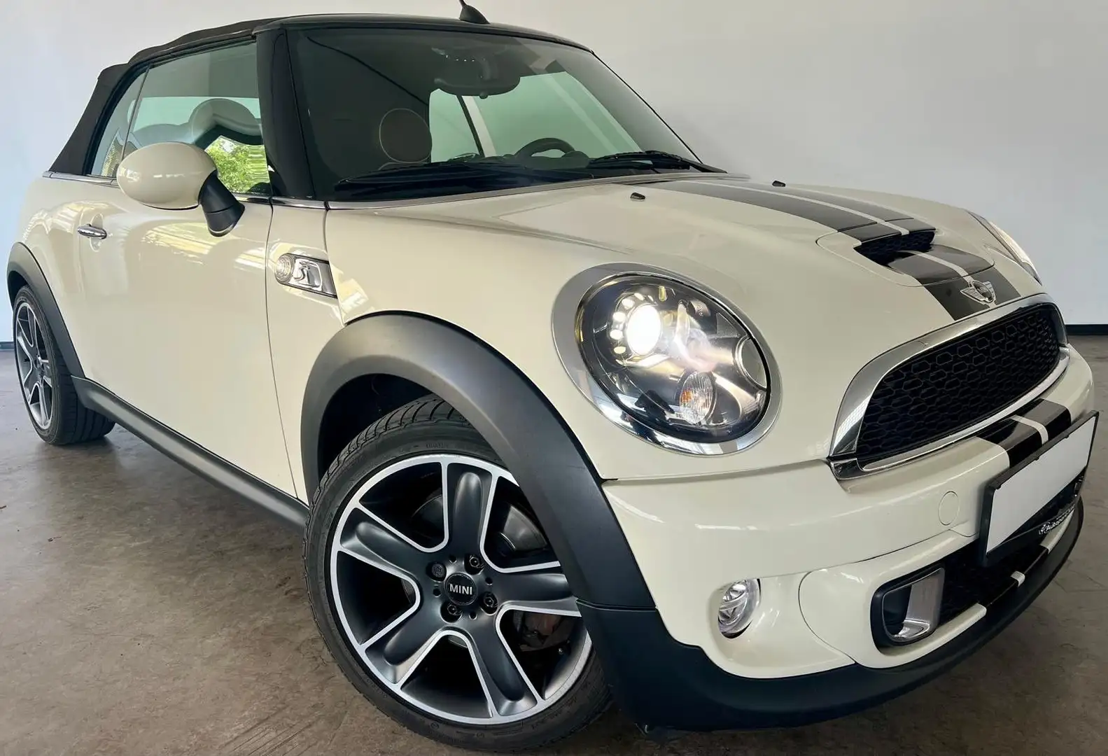 MINI Cooper S Cabrio Chilli Temp Leder Shz PDC Weiß - 1