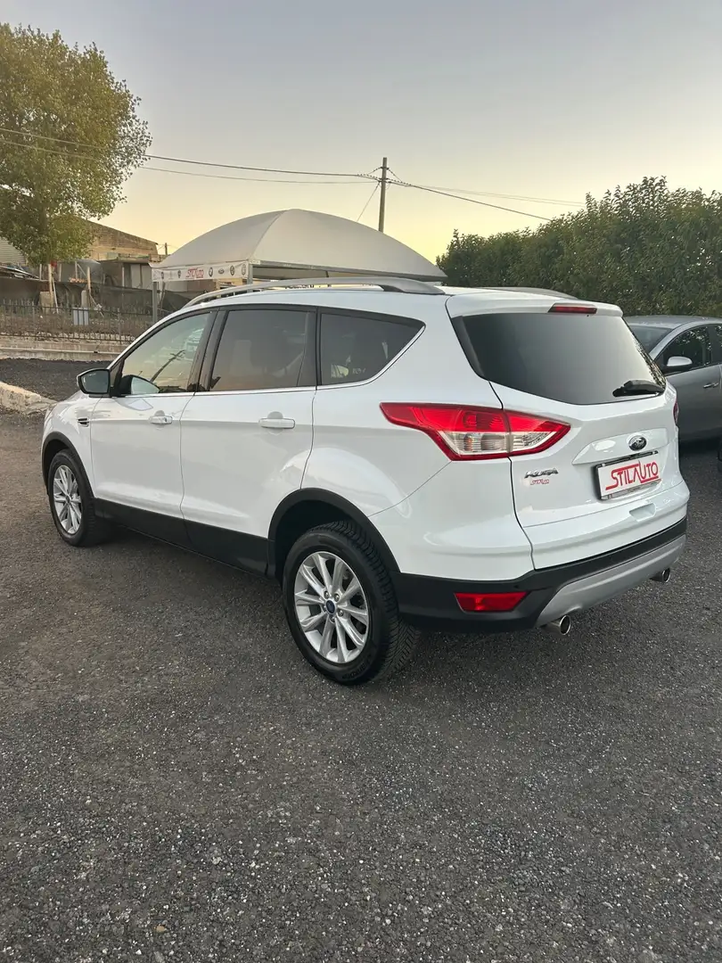 Ford Kuga Kuga 2.0 TDCI 120 CV S&S 2WD Titanium Blanc - 2