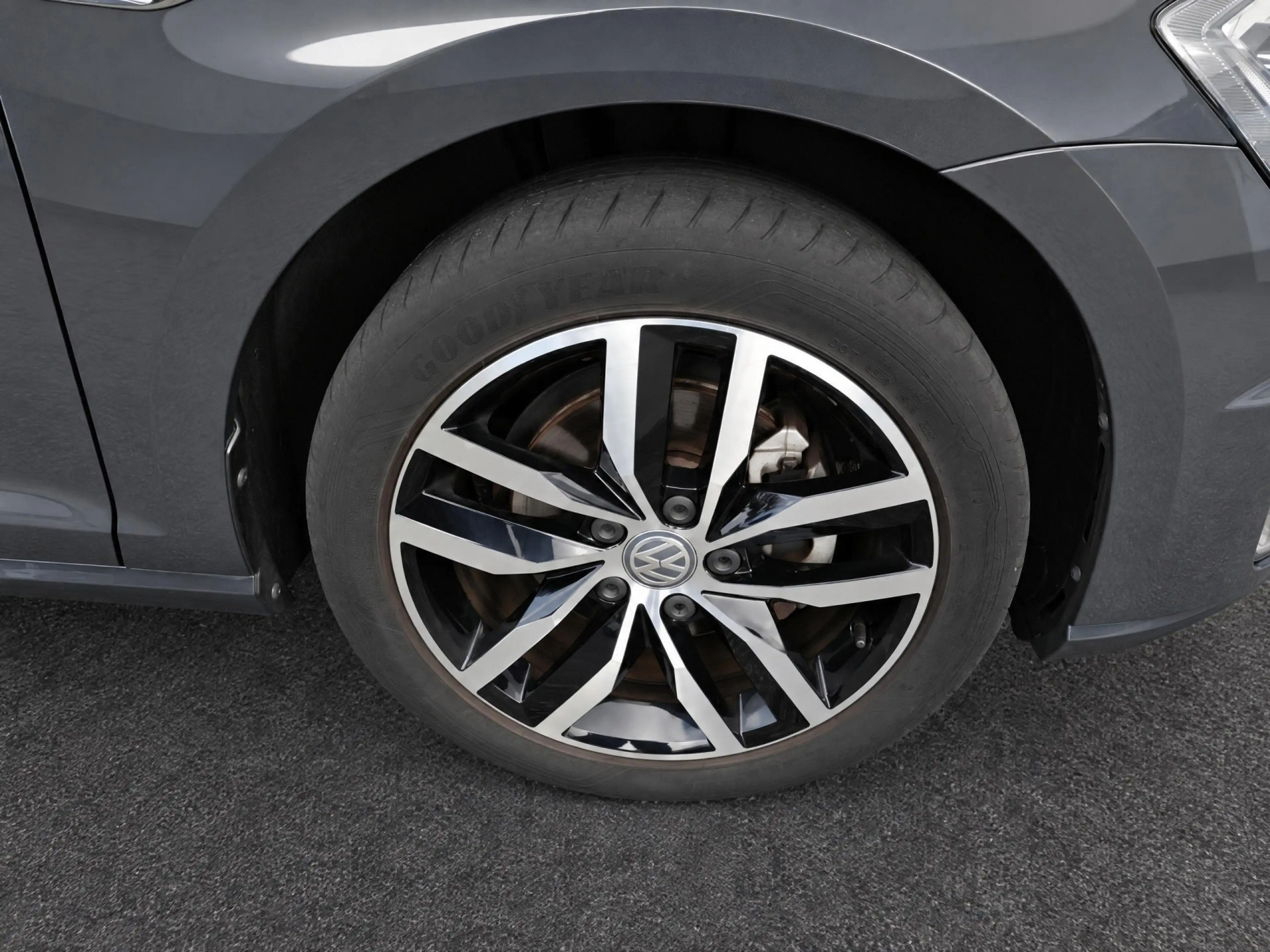 Volkswagen e-Golf E-DITION / Navigatie / App connect / Parkeersensor — photo 8