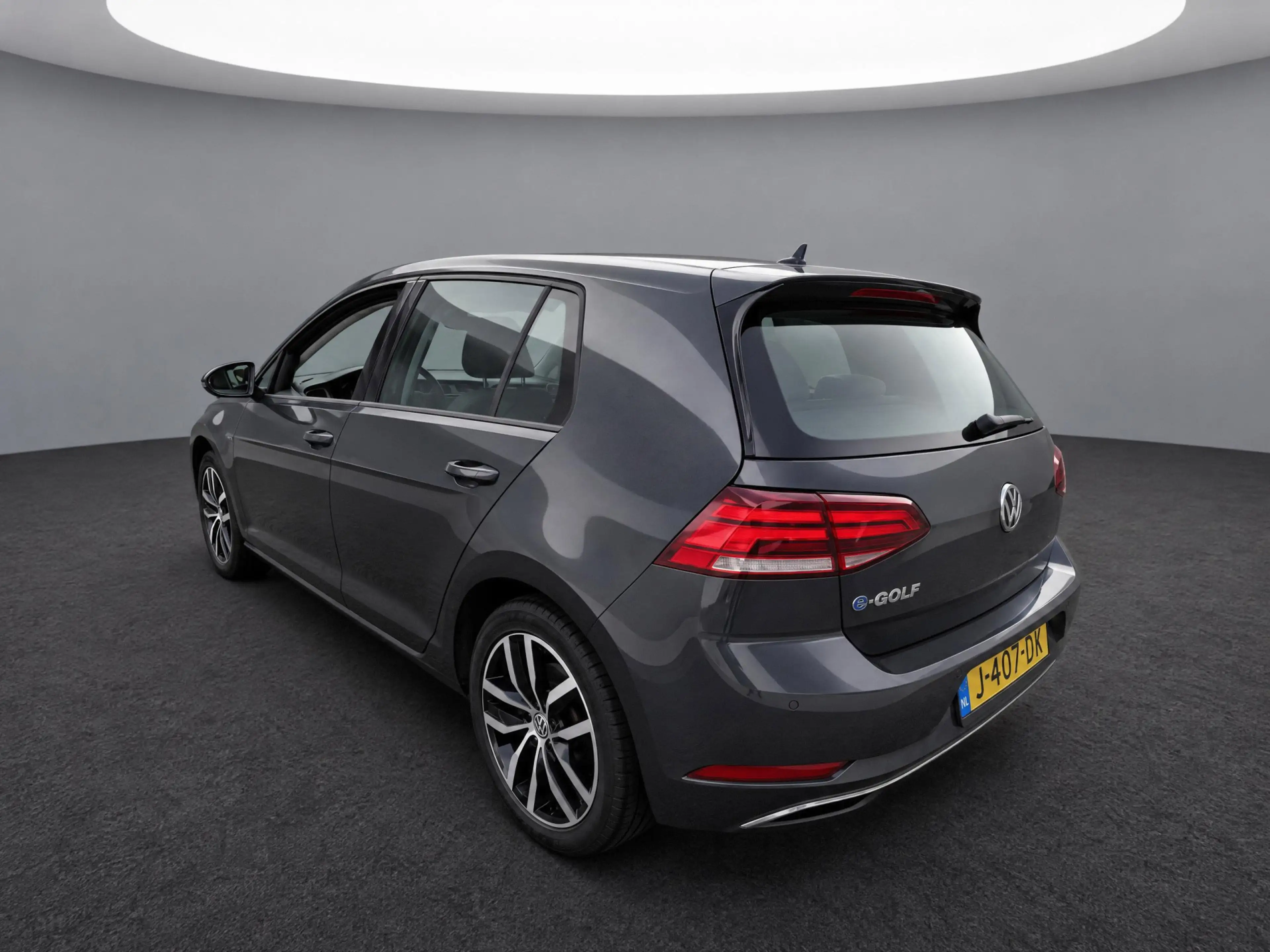 Volkswagen e-Golf E-DITION / Navigatie / App connect / Parkeersensor — photo 5