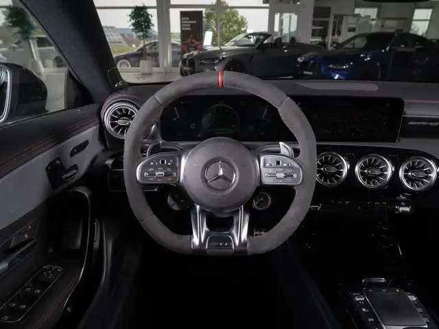 Mercedes-Benz CLA view 13