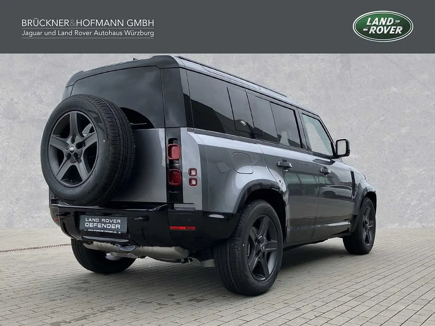 Land Rover Defender 110 D300 X-Dynamic SE AHK / Pano Grau - 2