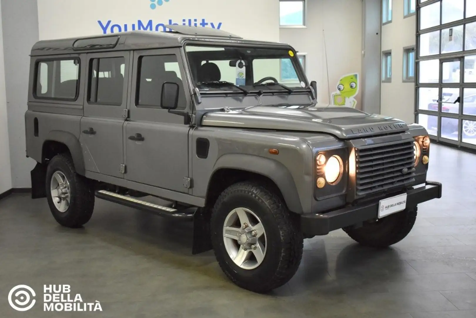 Land Rover Defender 110 2.4 TD4 Station Wagon SE N1 Grigio - 2