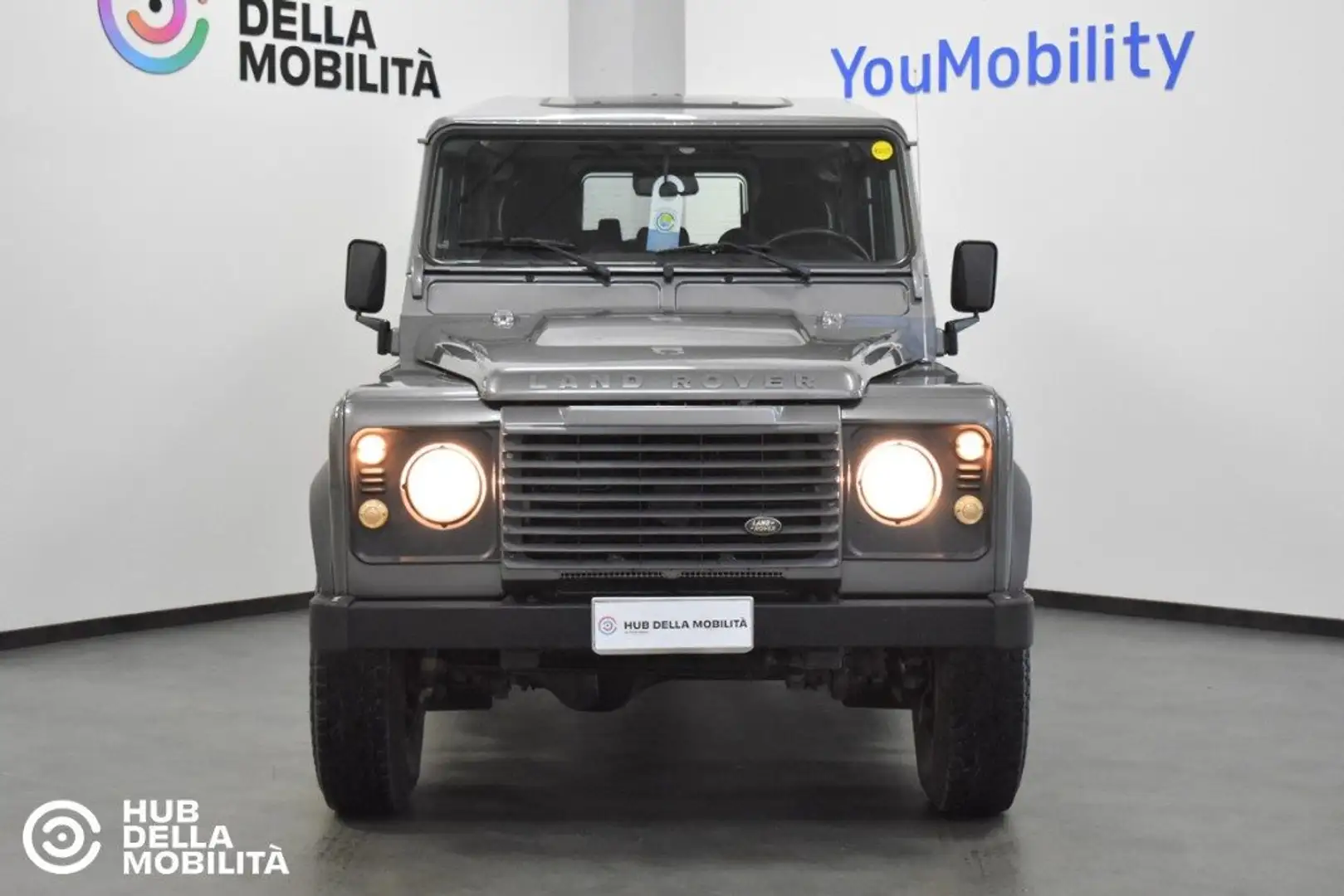 Land Rover Defender 110 2.4 TD4 Station Wagon SE N1 Grigio - 1