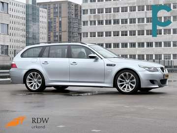 5-serie Touring V10 volleder dashboard trekhaak Si