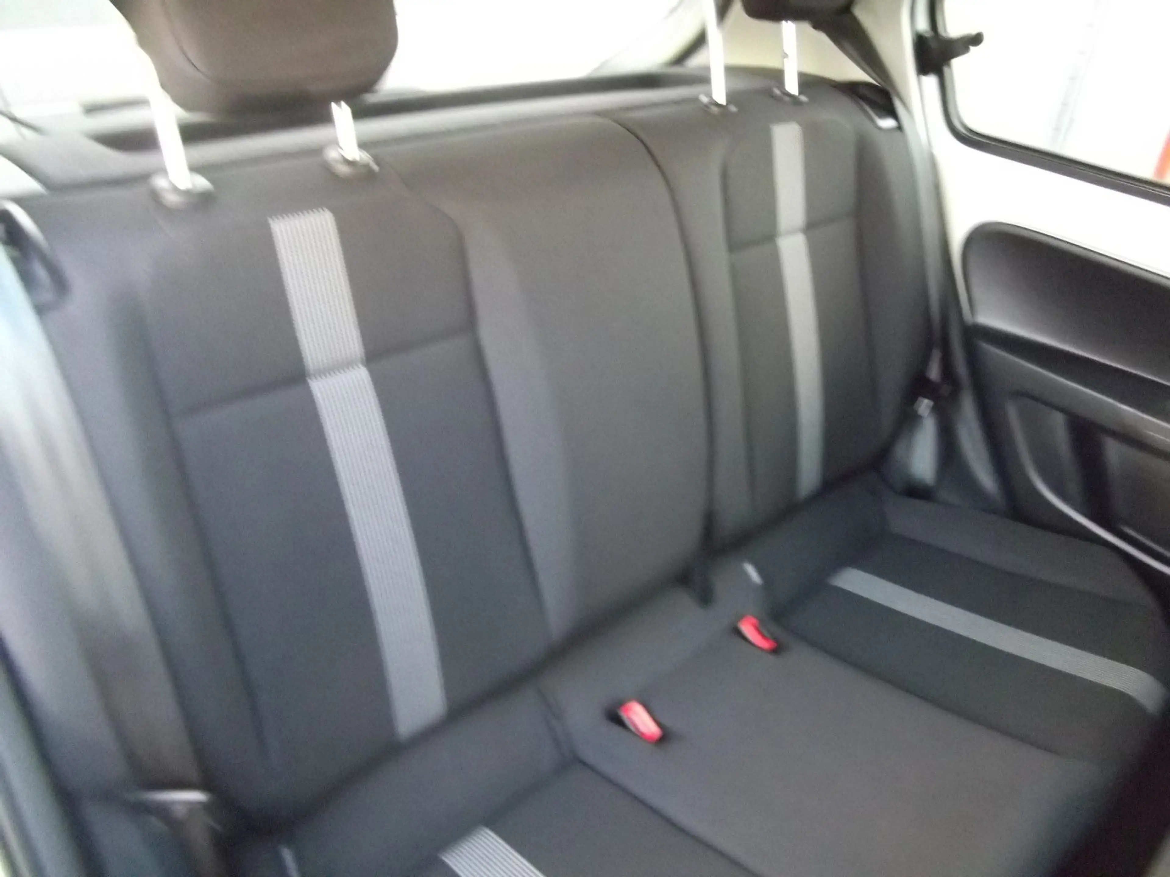 Volkswagen up! e-up! — photo 14