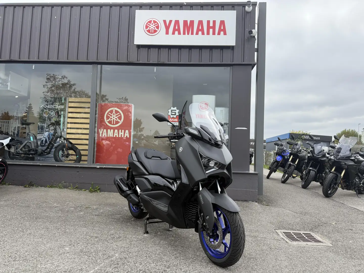 Yamaha X-Max 300 Noir - 1