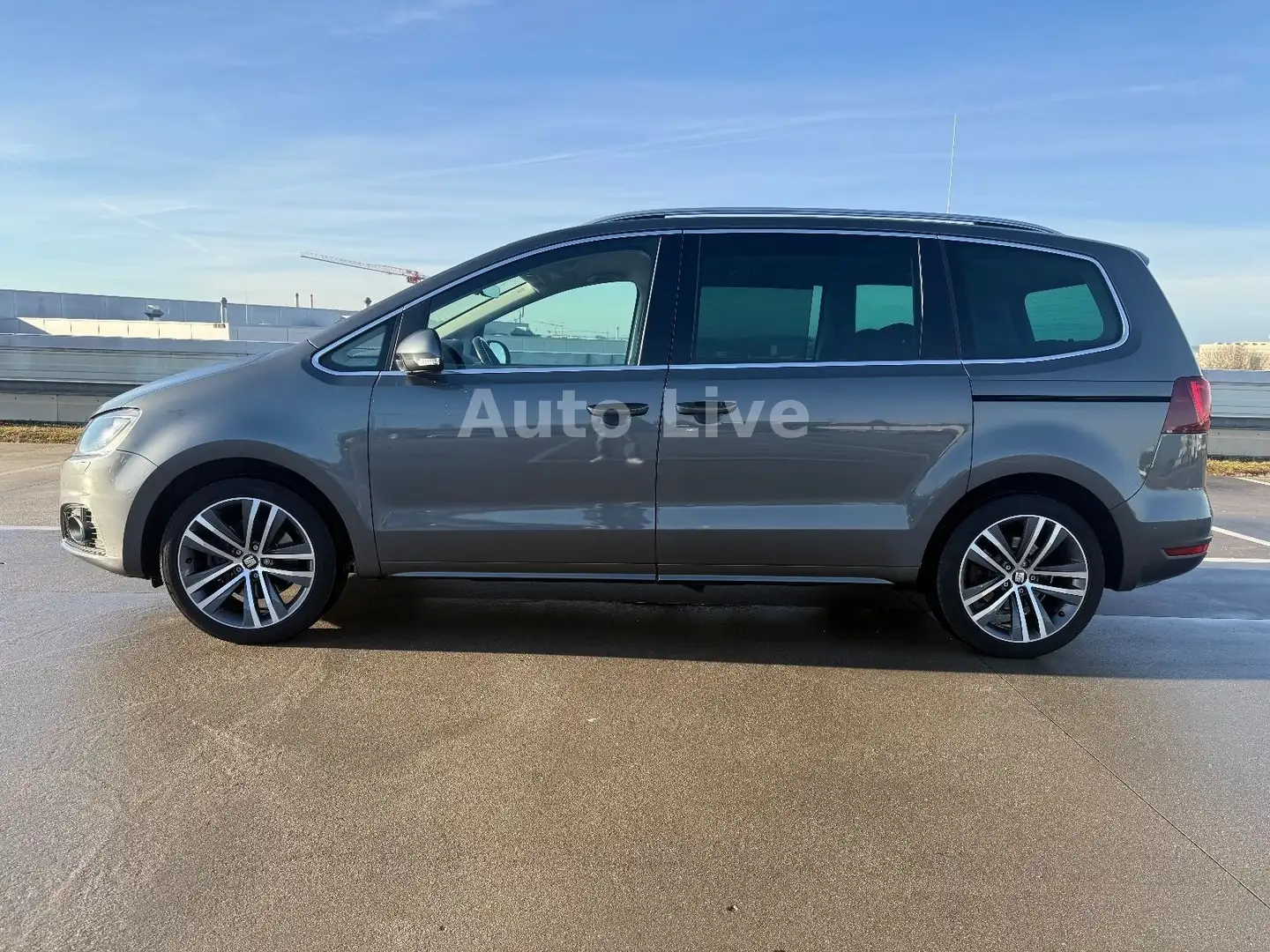 SEAT Alhambra 2.0 TDI*4Drive*FR LINE*7xSTZE*NAVI*LED! Grau - 2