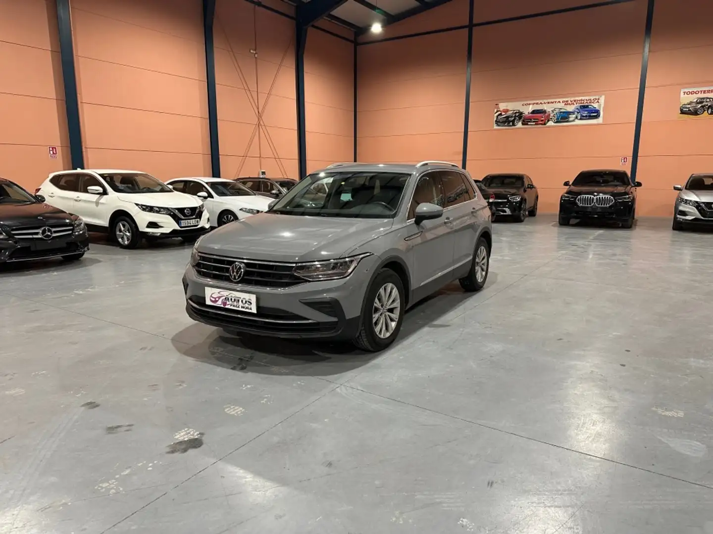 Volkswagen Tiguan 2.0TDI R-Line DSG 110kW Gris - 1
