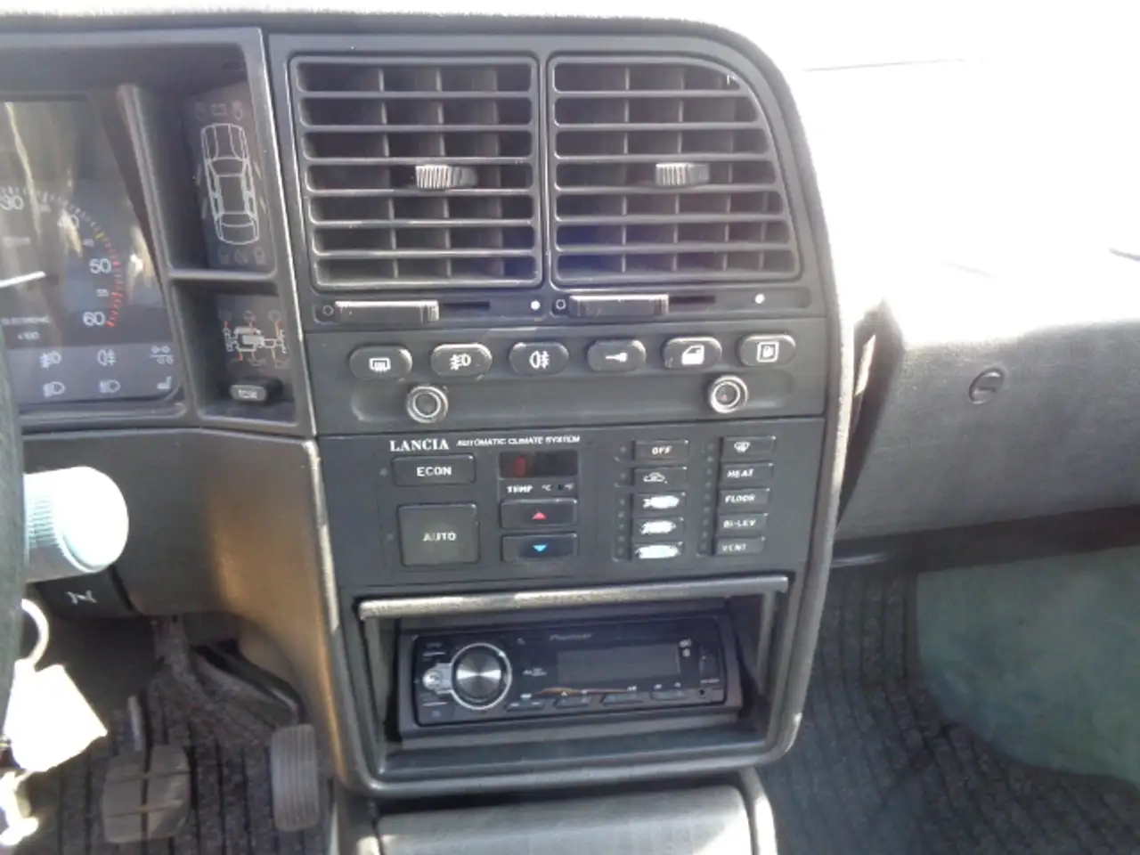 Lancia Thema SW 2.4 tds, foto 12