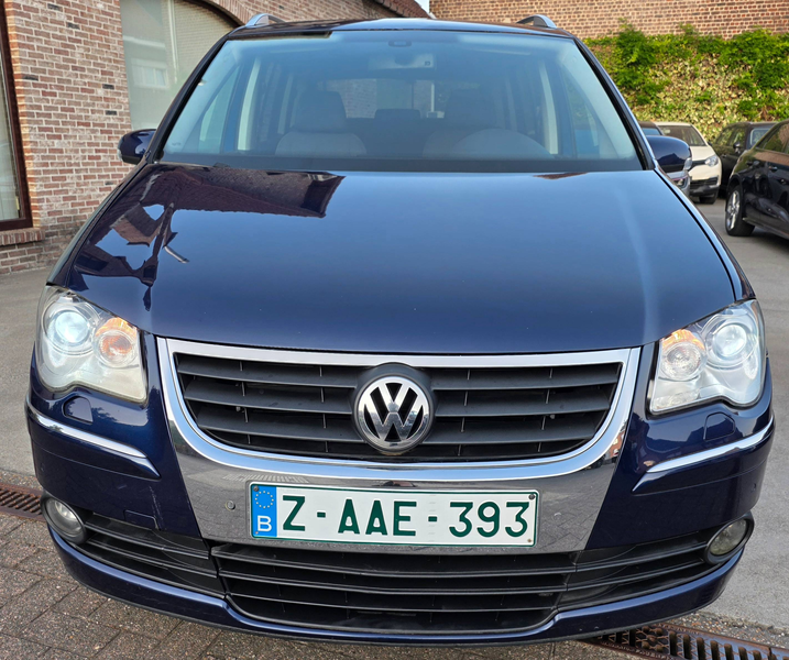 Volkswagen Touran 1.4 TSI — photo 2