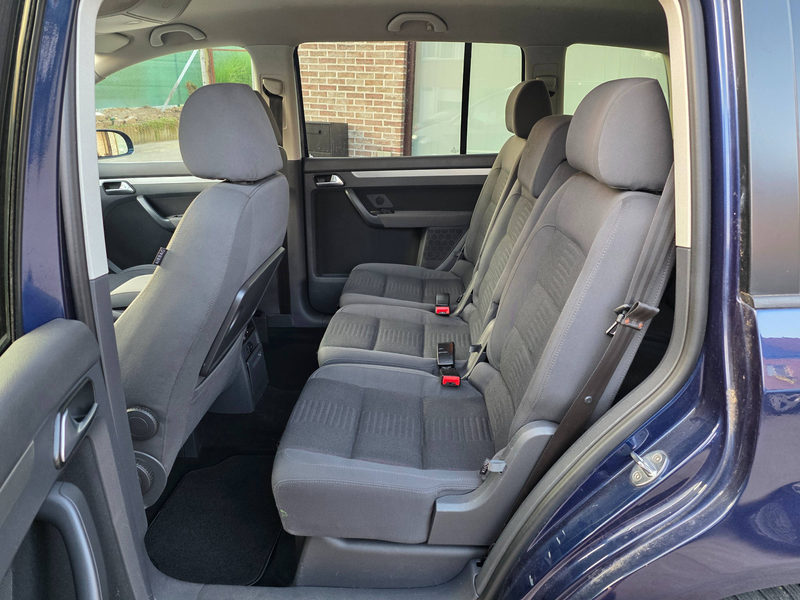 Volkswagen Touran 1.4 TSI — photo 10