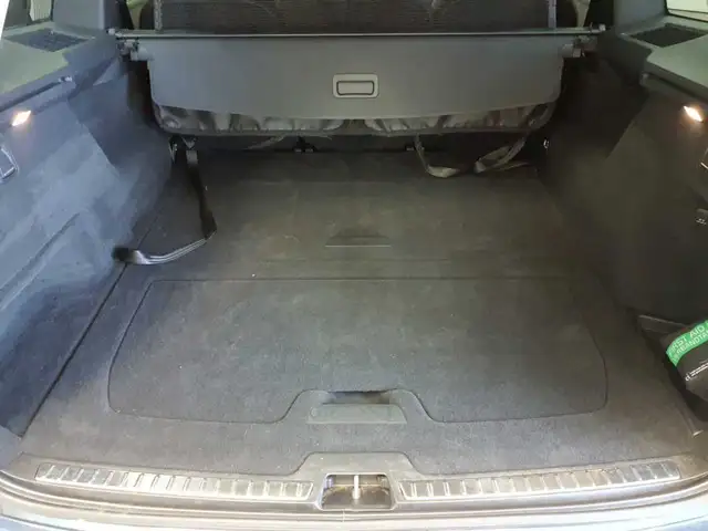 Volvo XC90 view 15