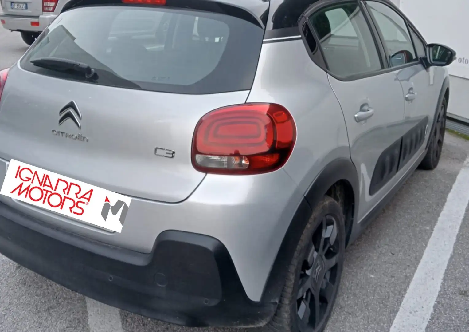 Citroen C3 C3 1.6 bluehdi Shine s FL928FG Grau - 2