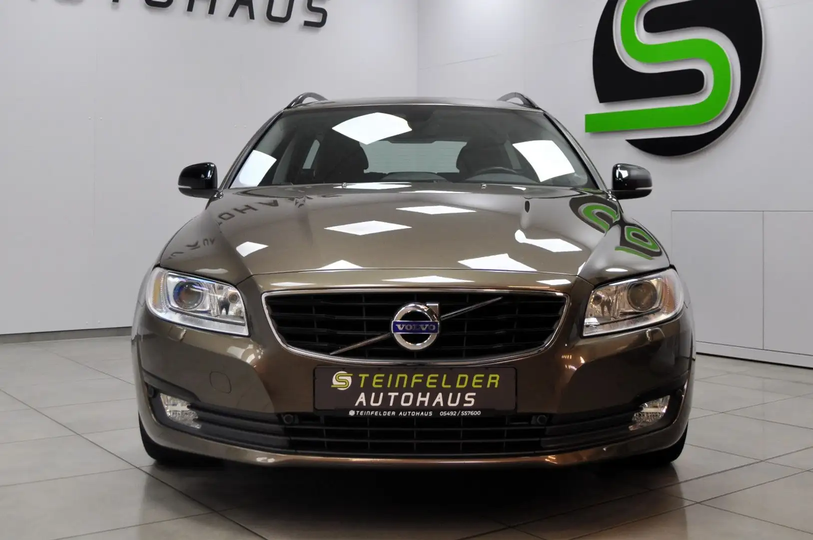 Volvo V70 2.0 D4 Linje Svart / SHZ / MEMORY / S-DACH Marrón - 2