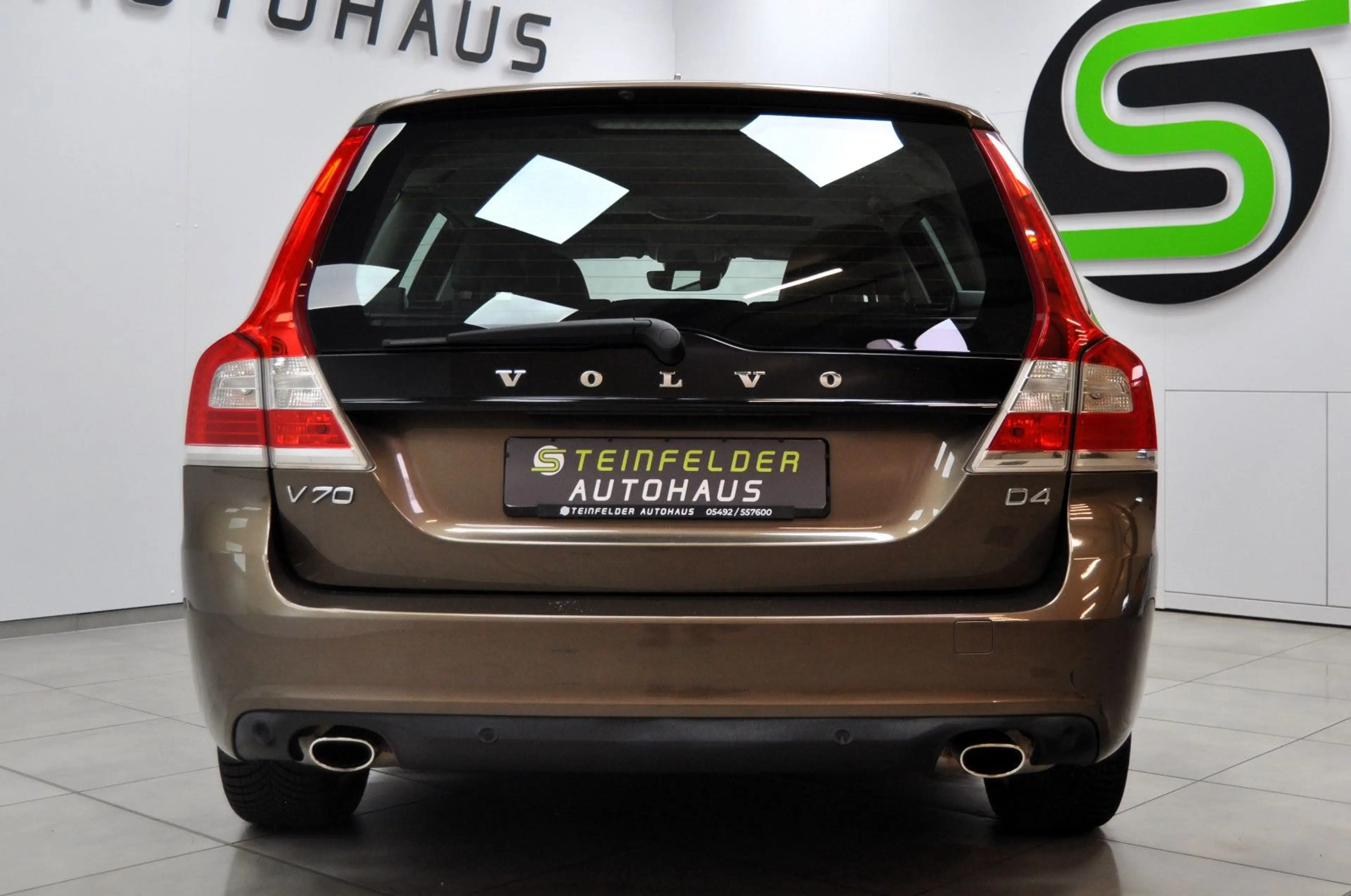 Volvo V70 2.0 D4 Linje Svart / SHZ / MEMORY / S-DACH — photo 6