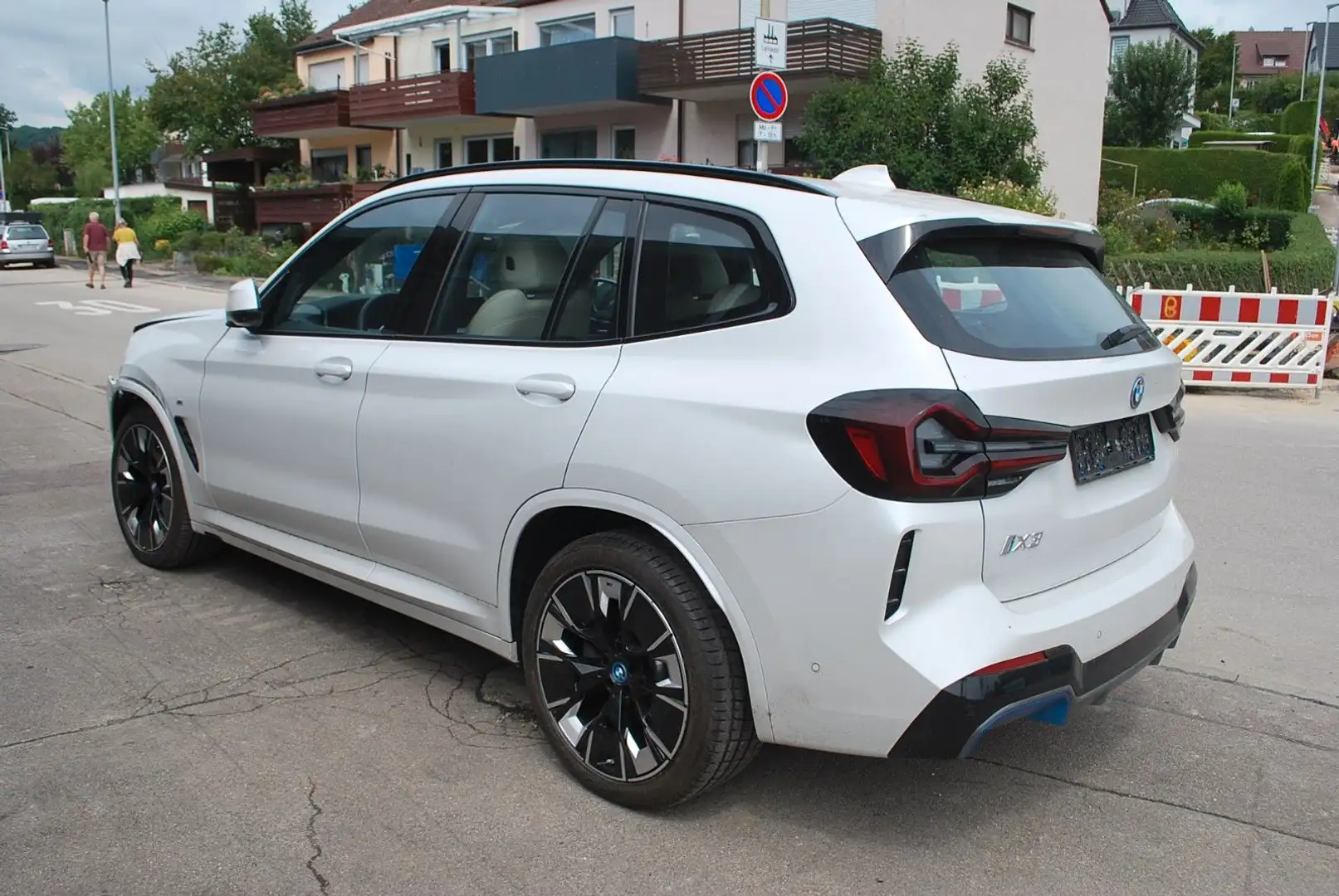 BMW iX3 Impressive* M Sport*ACC*Lane*Kamera*Panorama Blanc - 2