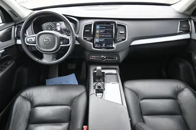 Volvo XC90 view 17
