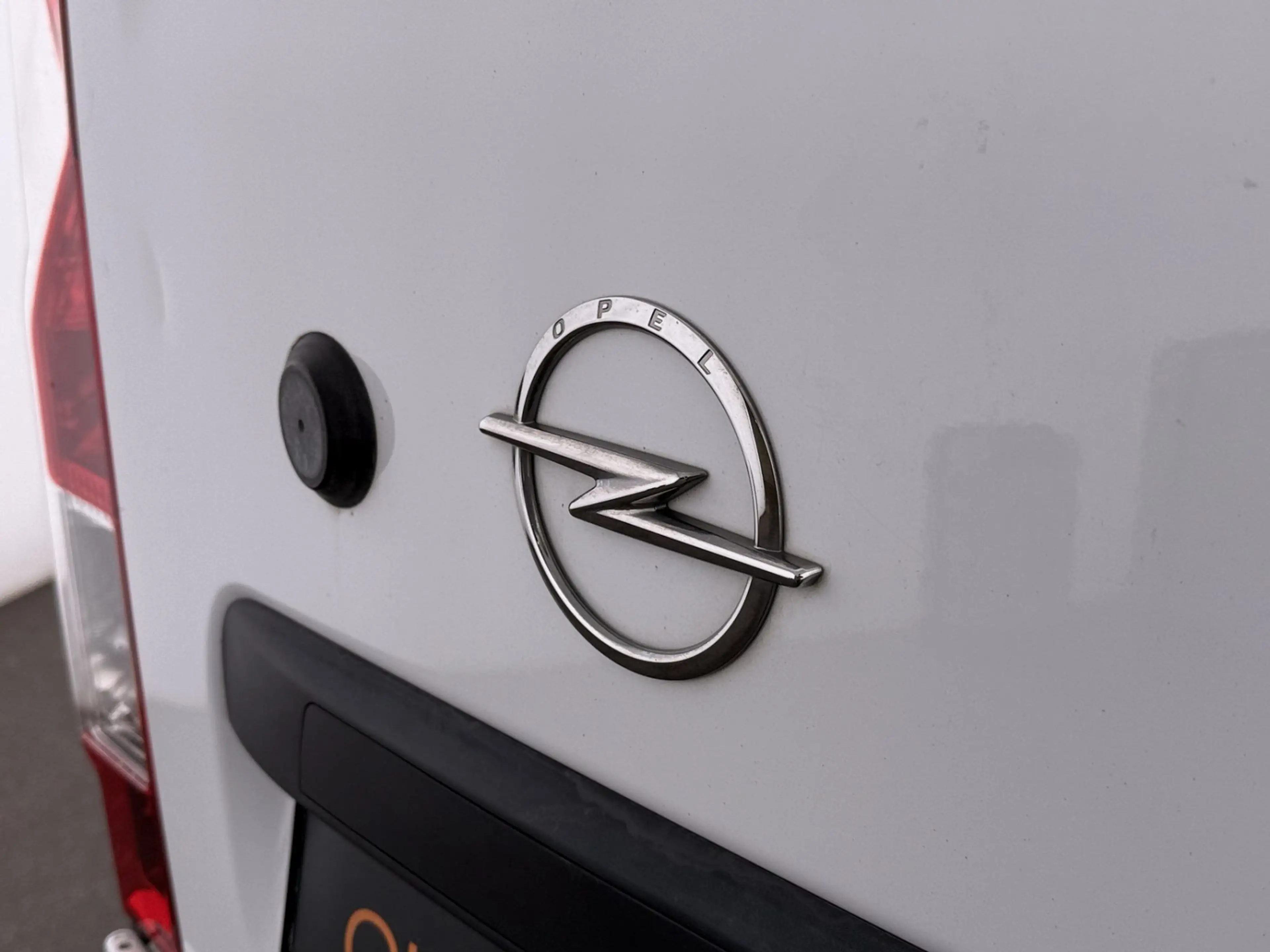 Opel Movano B 2.3 CDTI Biturbo AHK NAVI TEMPOMAT PDC — photo 11