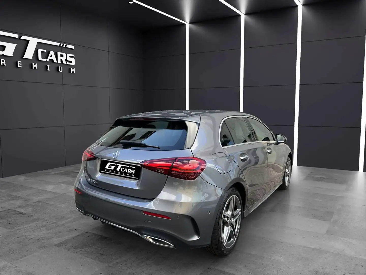 Mercedes-Benz A 250 250e AMG Gris - 2