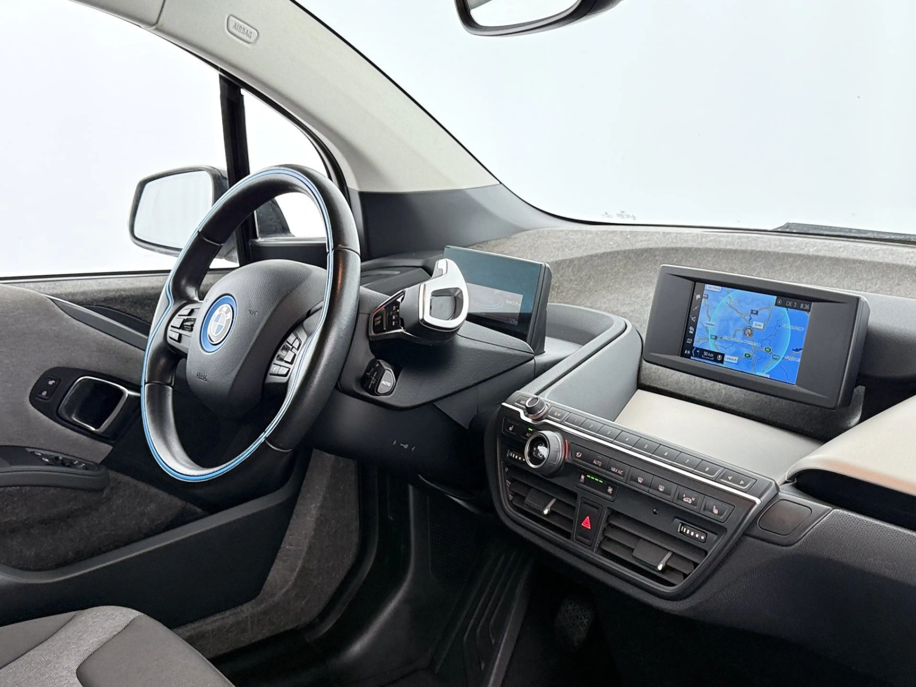 BMW i3 42kWh Aut LED NAVI R-CAM SITZHZG TEMPOMAT PDC — photo 13