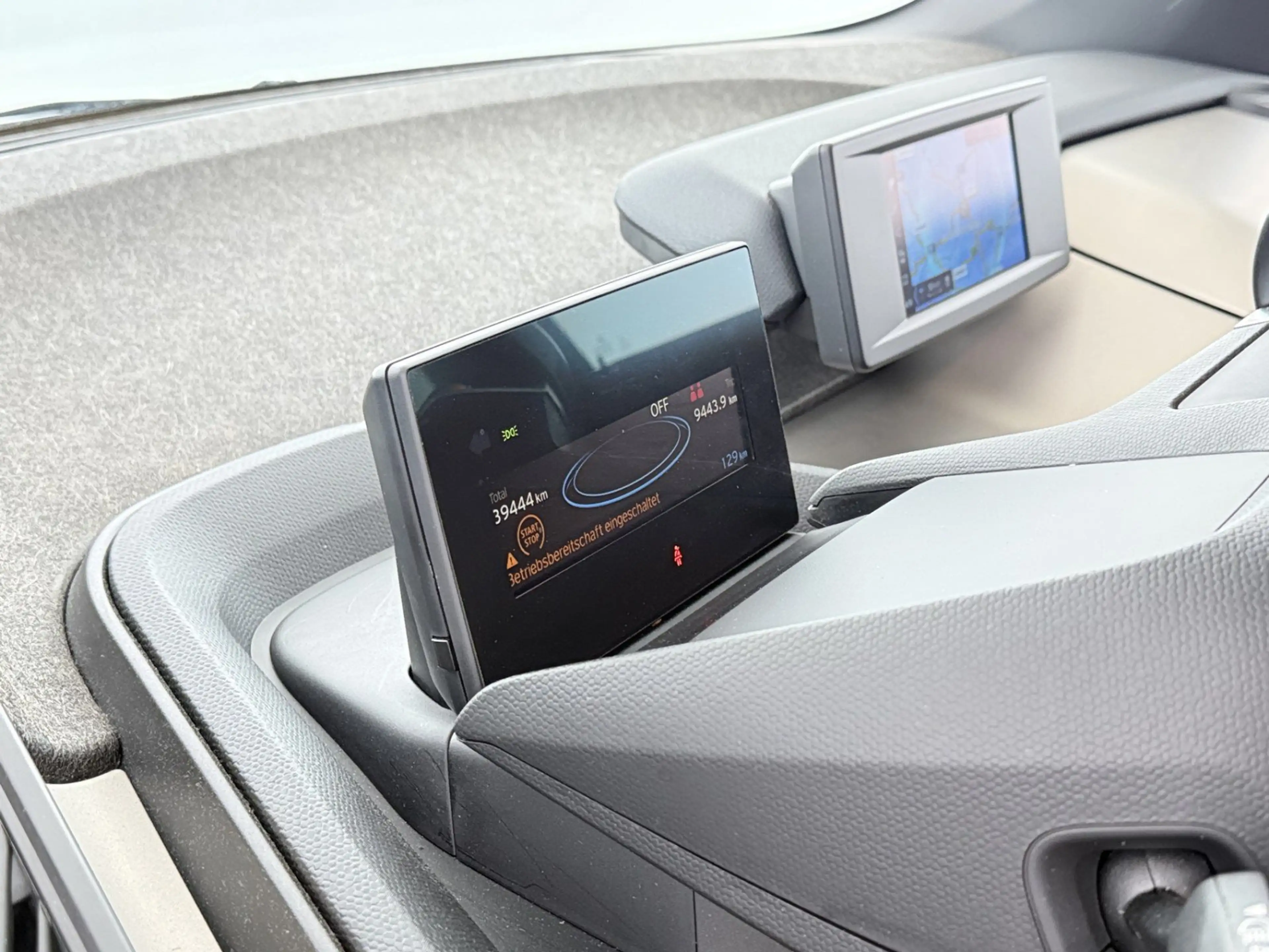 BMW i3 42kWh Aut LED NAVI R-CAM SITZHZG TEMPOMAT PDC — photo 15