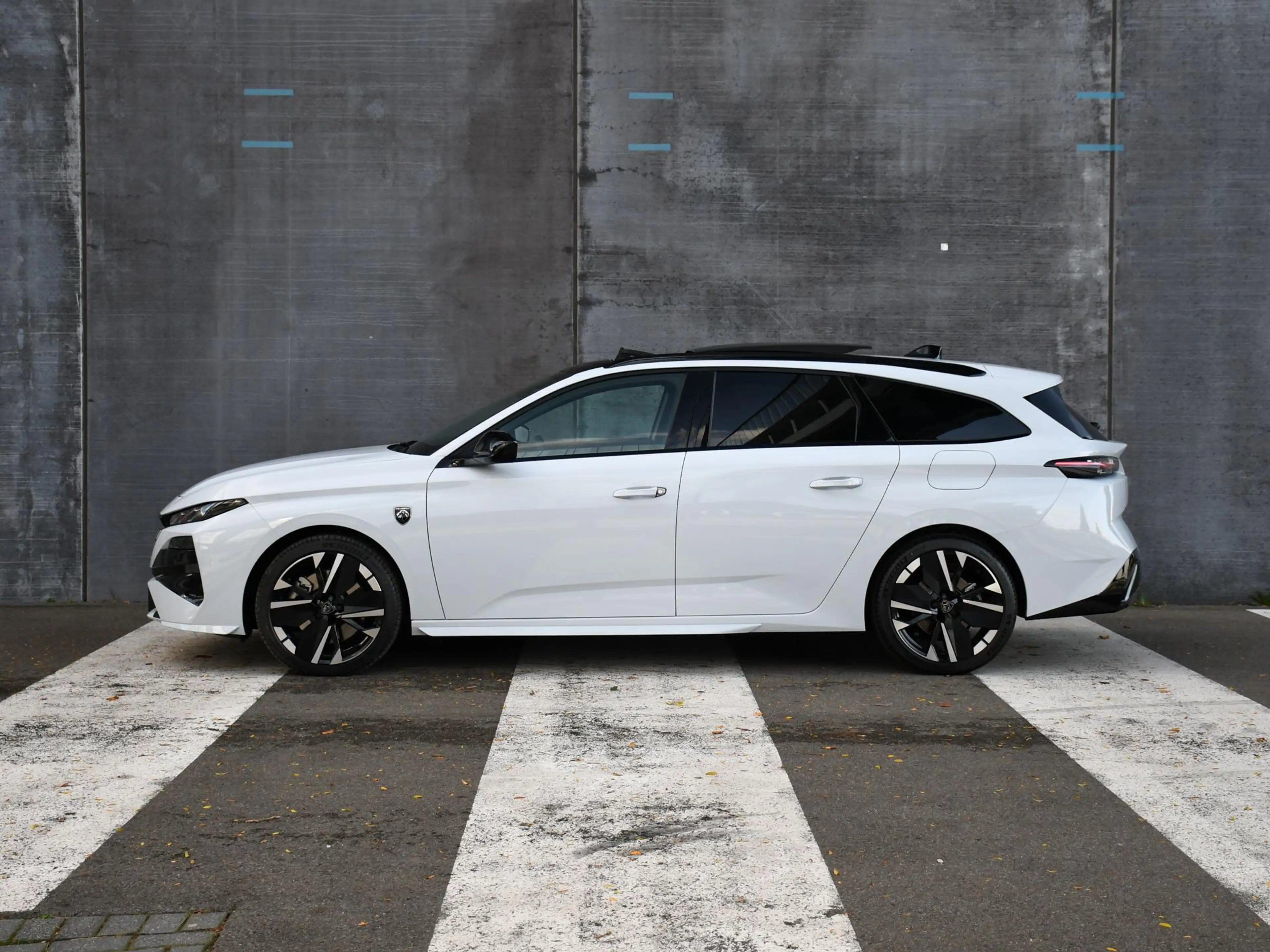 Peugeot 308 SW GT 1.6 Plug-in Hybrid 195pk Automaat PANO | FOC — photo 5
