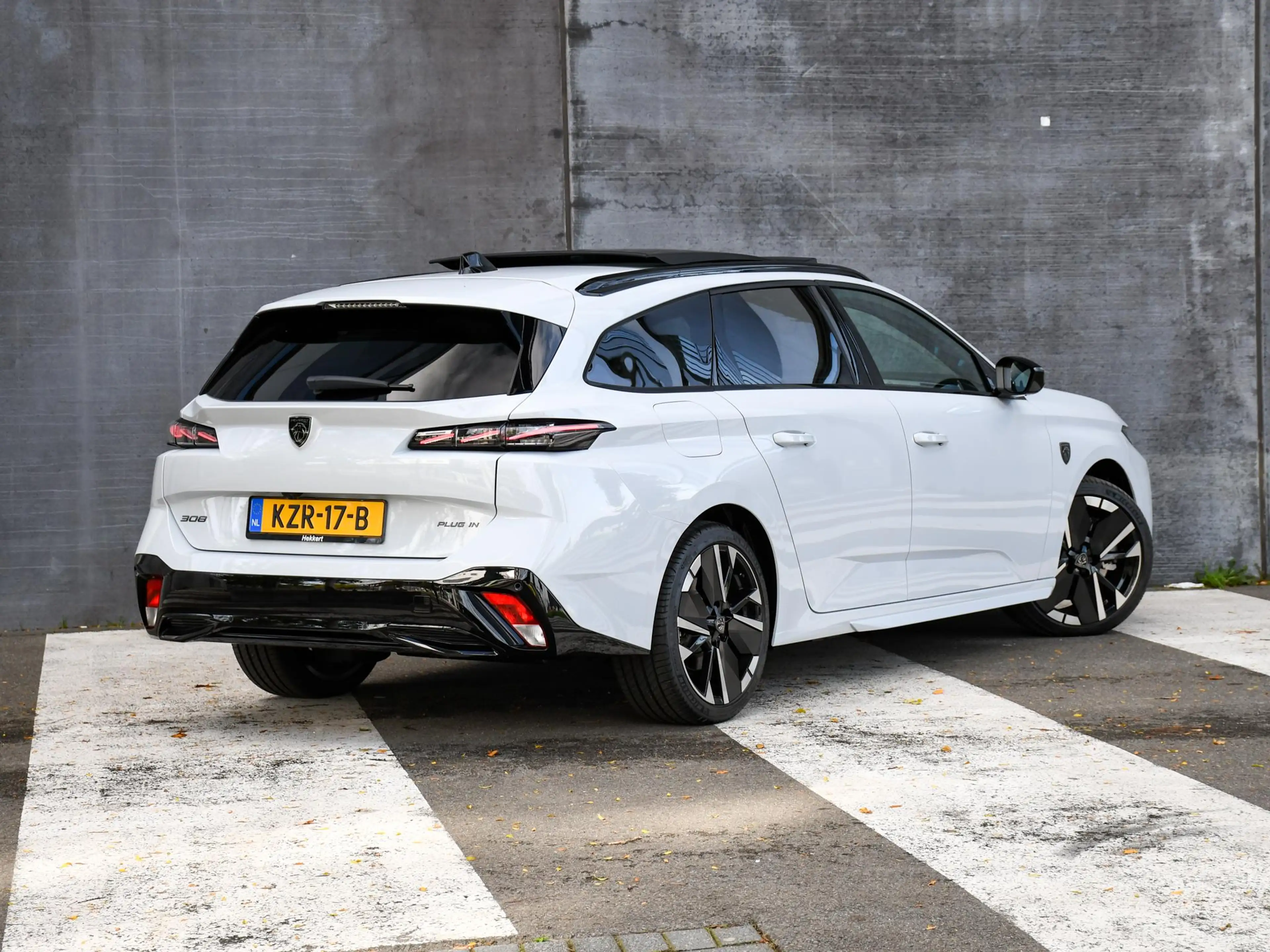 Peugeot 308 SW GT 1.6 Plug-in Hybrid 195pk Automaat PANO | FOC — photo 7