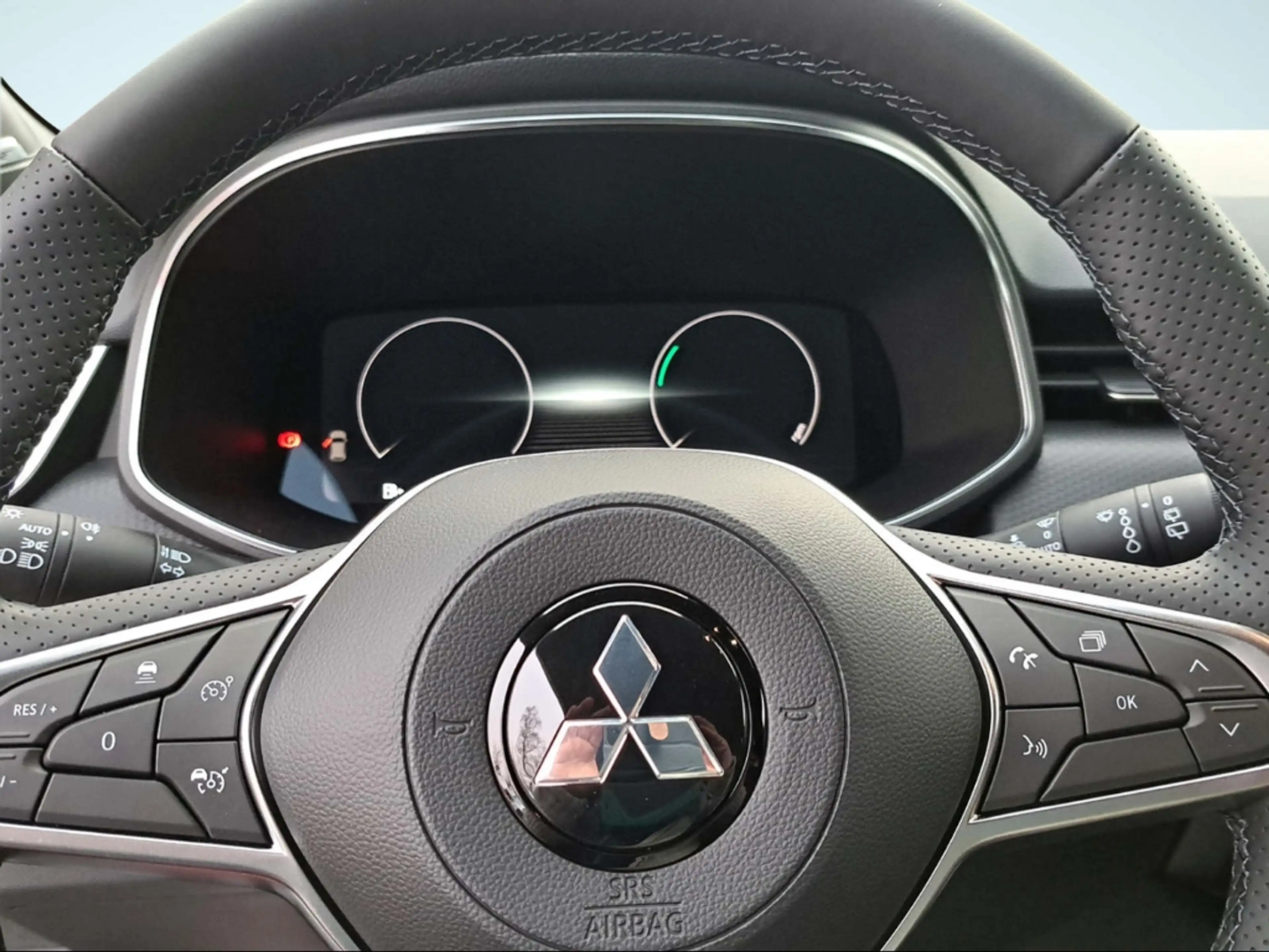 Mitsubishi Colt Top 1.0 l LED SHZ PDCv+h Temp Keyless Bose DAB ACC — photo 7