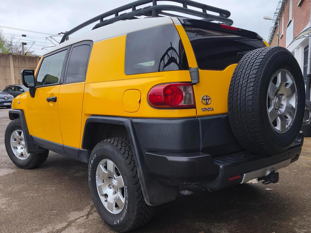 Toyota FJ Cruiser 2 RWD   2 ROUES MOTRICES