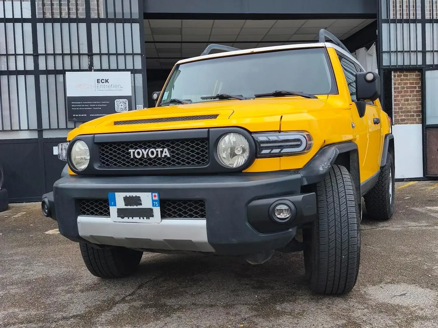 Toyota FJ Cruiser 2 RWD   2 ROUES MOTRICES Amarillo - 2