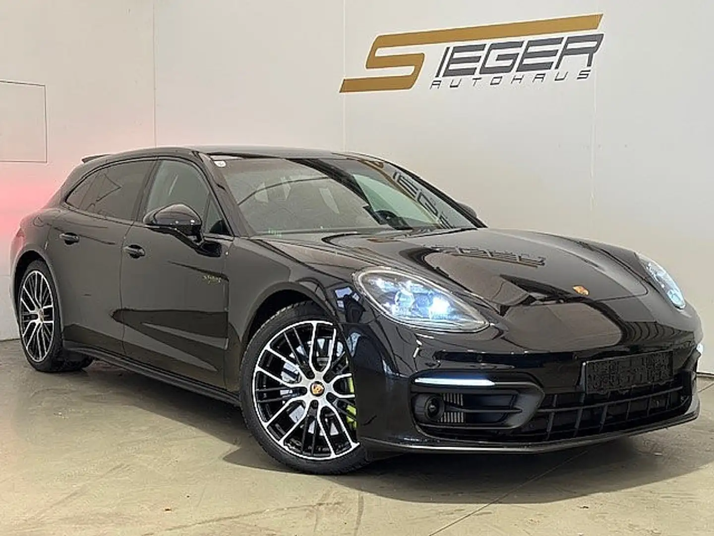 Porsche Panamera 4 S E-Hybrid PHEV Sport Turismo Aut. Noir - 1