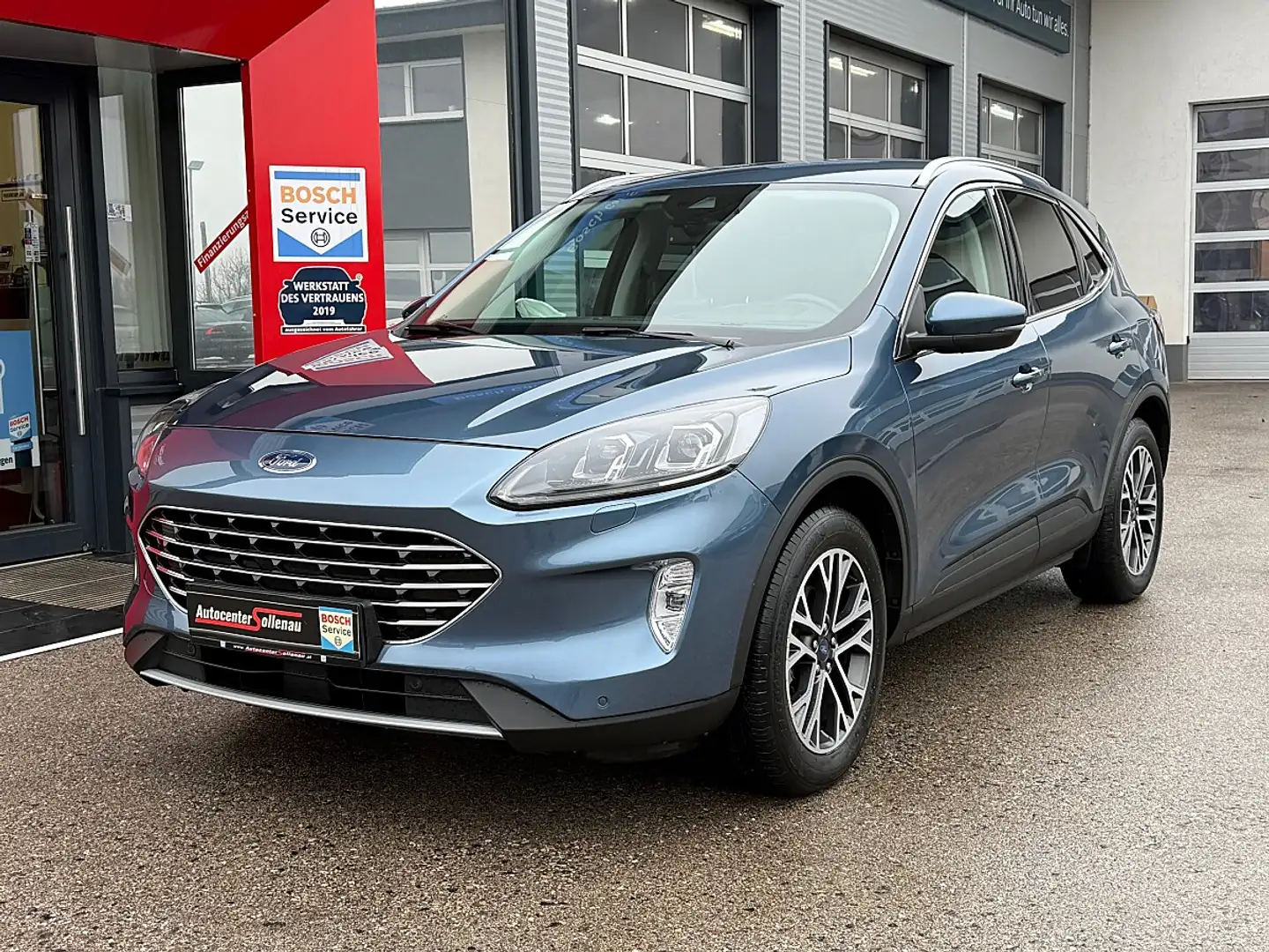 Ford Kuga 1,5 EcoBlue Titanium Aut. Blau - 1