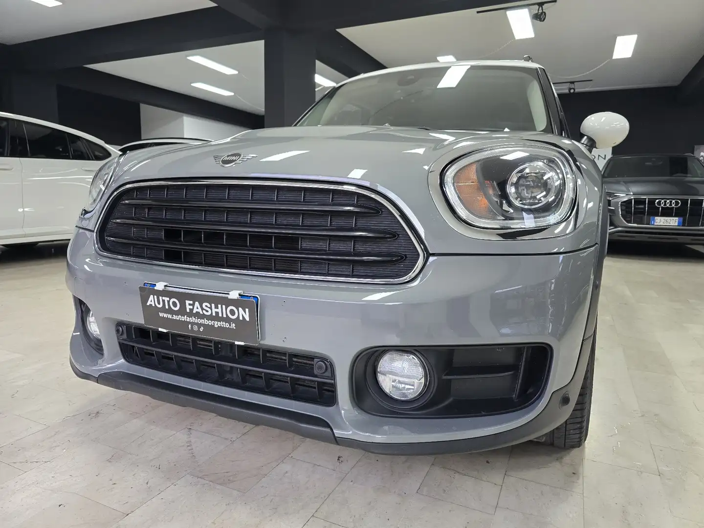 MINI Cooper D Countryman Mini Countryman 2.0 Cooper D all4 auto my18 Gris - 2