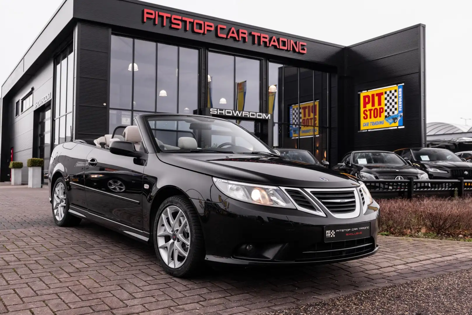 Saab 9-3 Cabrio 2.0 Vector, 200PK, Automaat, Cruise, Goed o Negro - 1