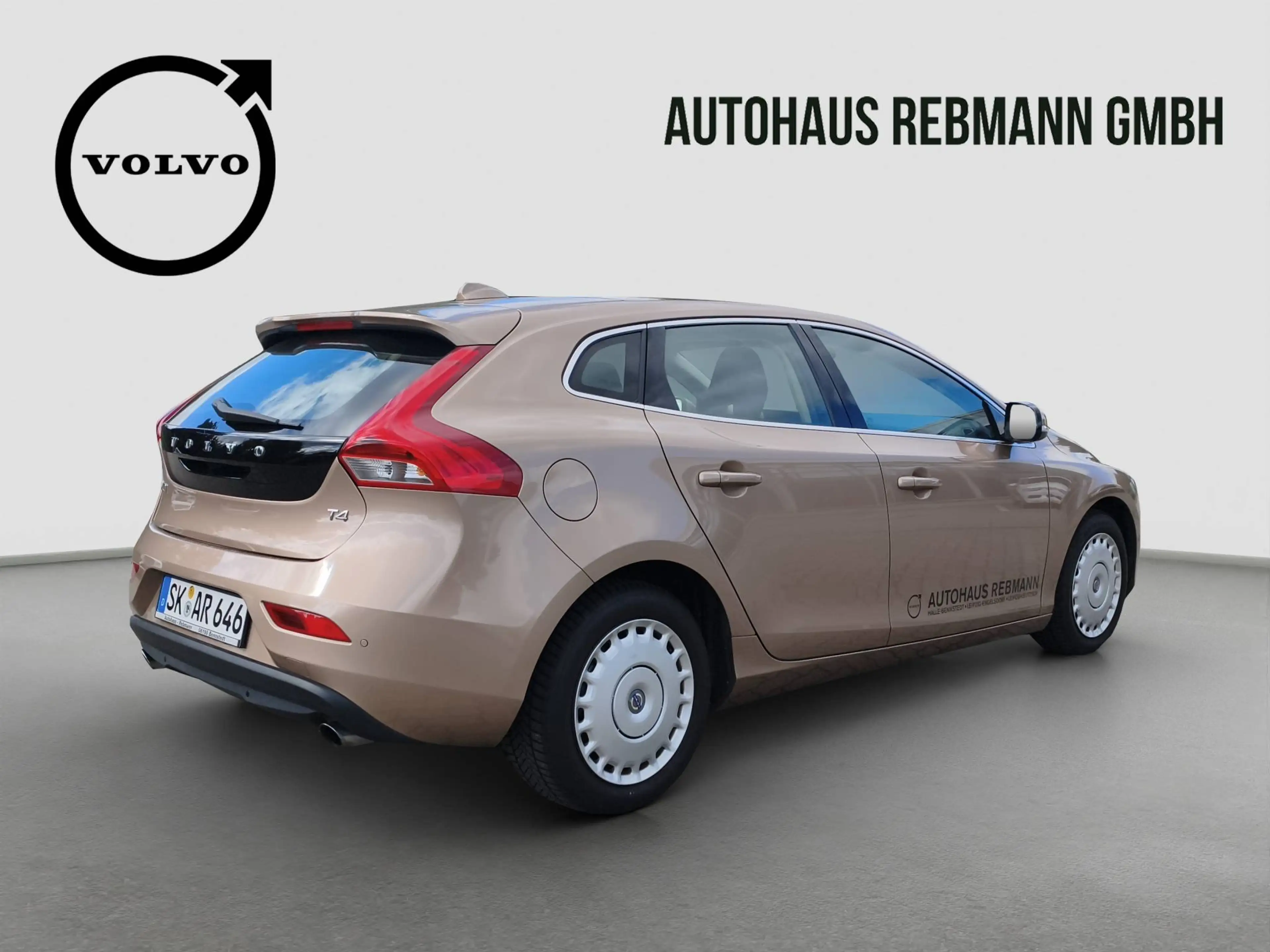 Volvo V40 T4 Momentum — photo 6