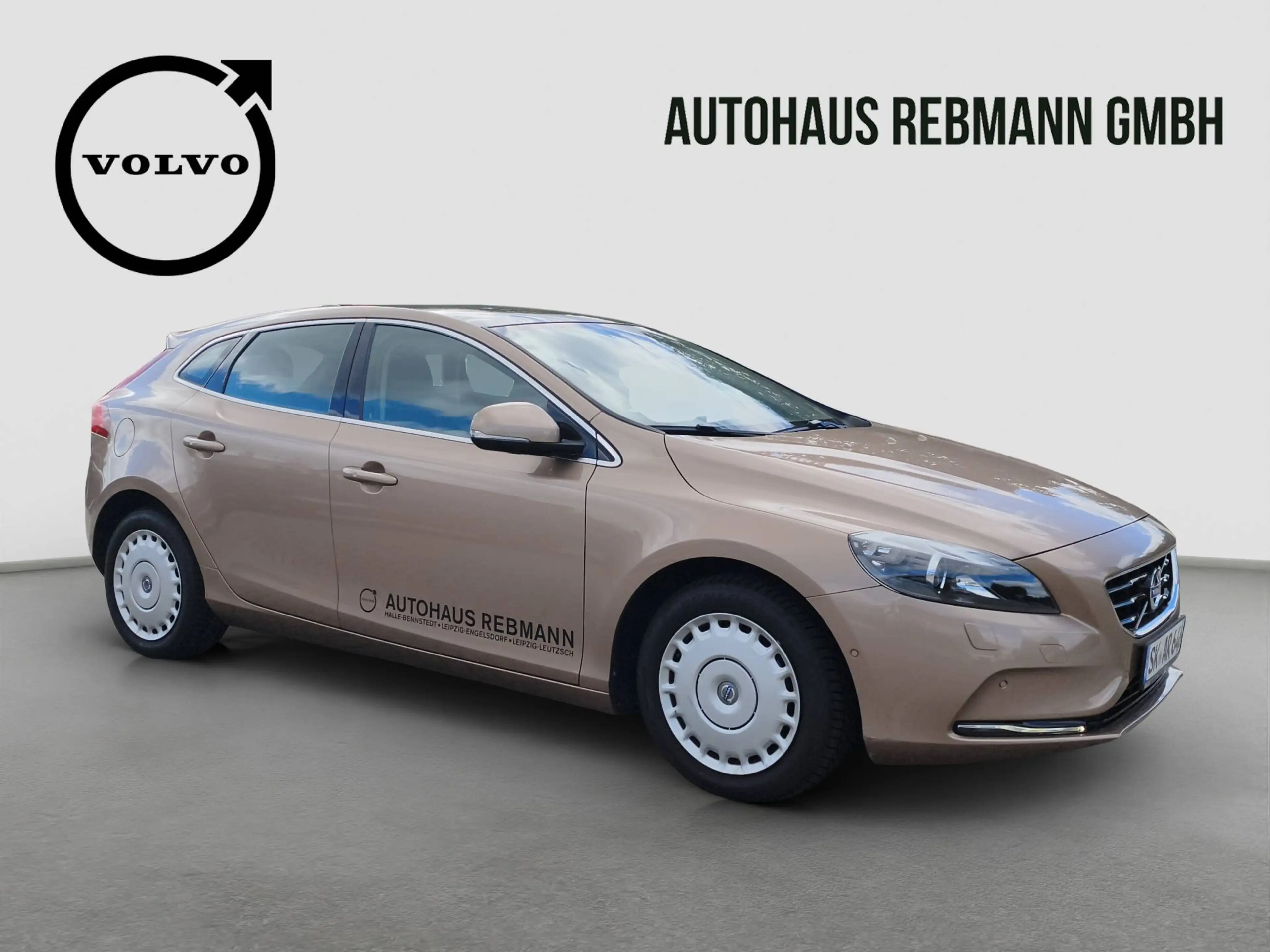 Volvo V40 T4 Momentum — photo 8