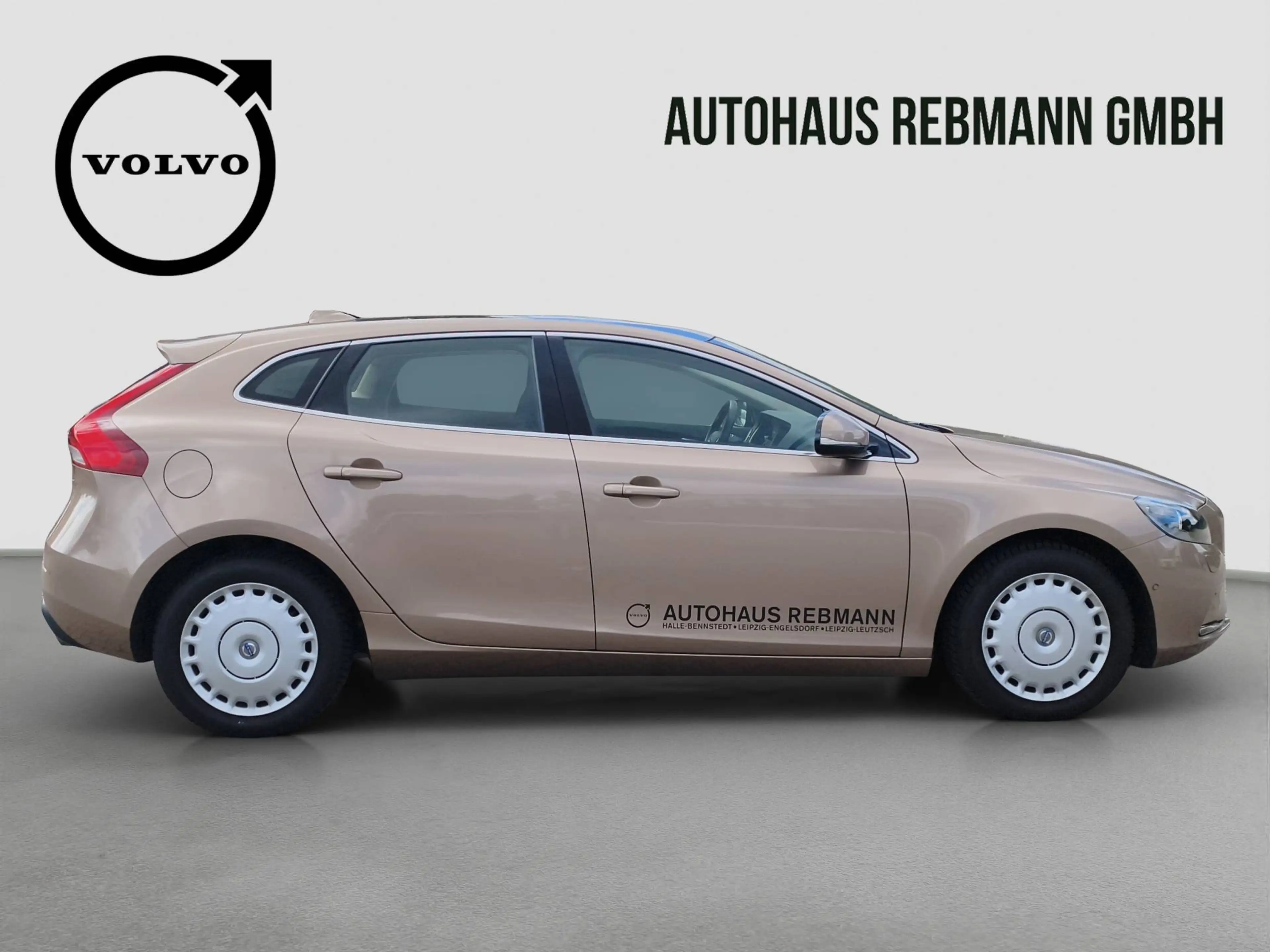 Volvo V40 T4 Momentum — photo 7