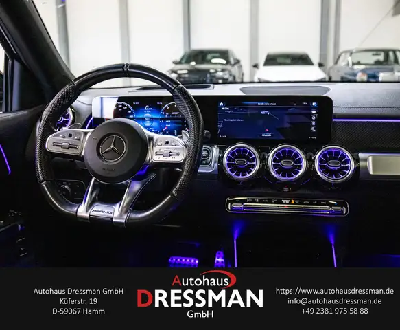 Mercedes-Benz GLB view 15