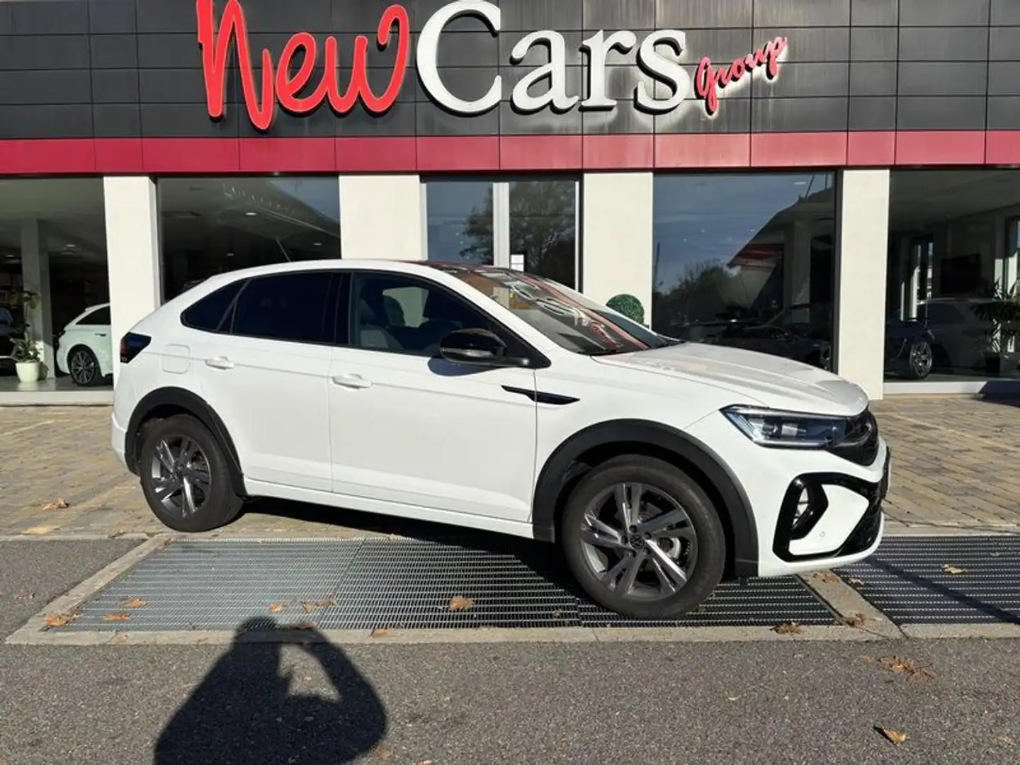 Volkswagen Taigo 1.0 TSI 110 CV R-Line MATRIX-TETTO-17" Bianco - 1