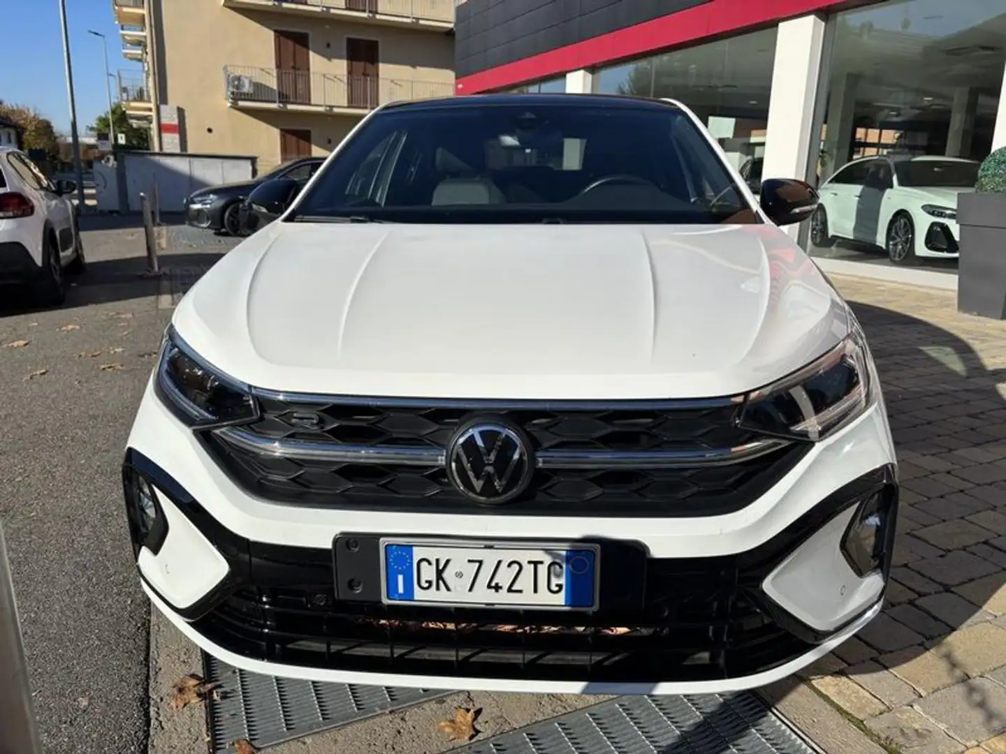 Volkswagen Taigo 1.0 TSI 110 CV R-Line MATRIX-TETTO-17" Bianco - 2