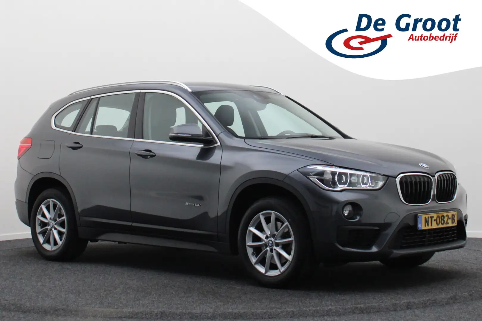 BMW X1 sDrive18i Executive Automaat Leer, Navigatie, LED, Grijs - 1