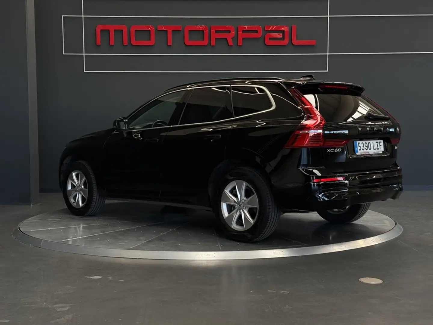 Volvo XC60 2.0 B4 D Core Auto Negro - 2