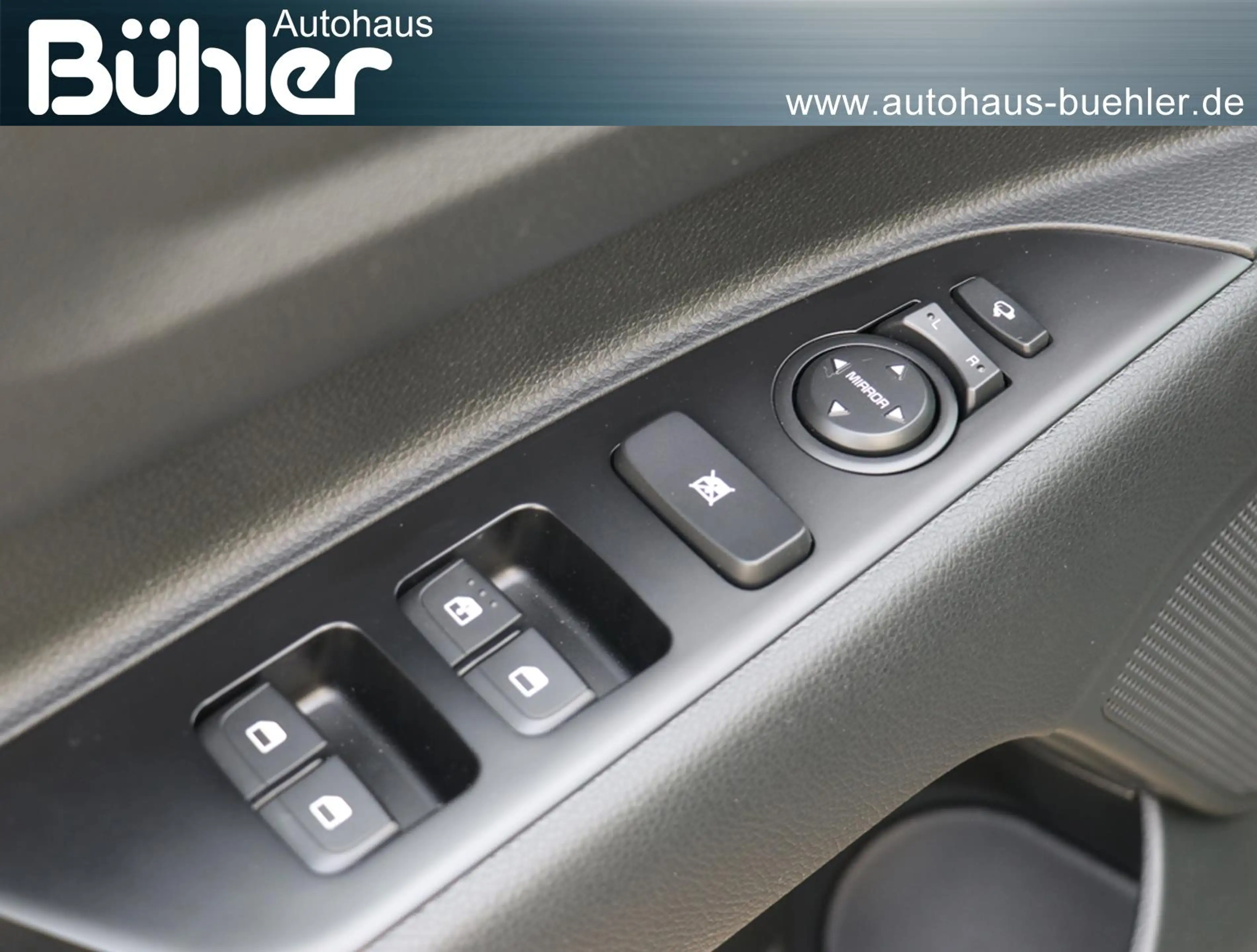 Kia Stonic Vision Plus 1.0 T-GDI DCT-Automatik Navigation ... — photo 9