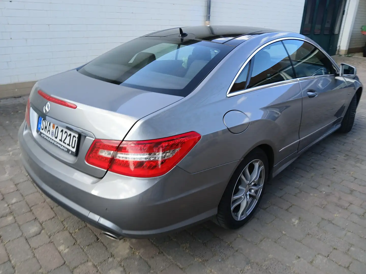 Mercedes-Benz E 350 CDI DPF Coupe BlueEFFICIENCY 7G-TRONIC Avantgarde Grey - 1